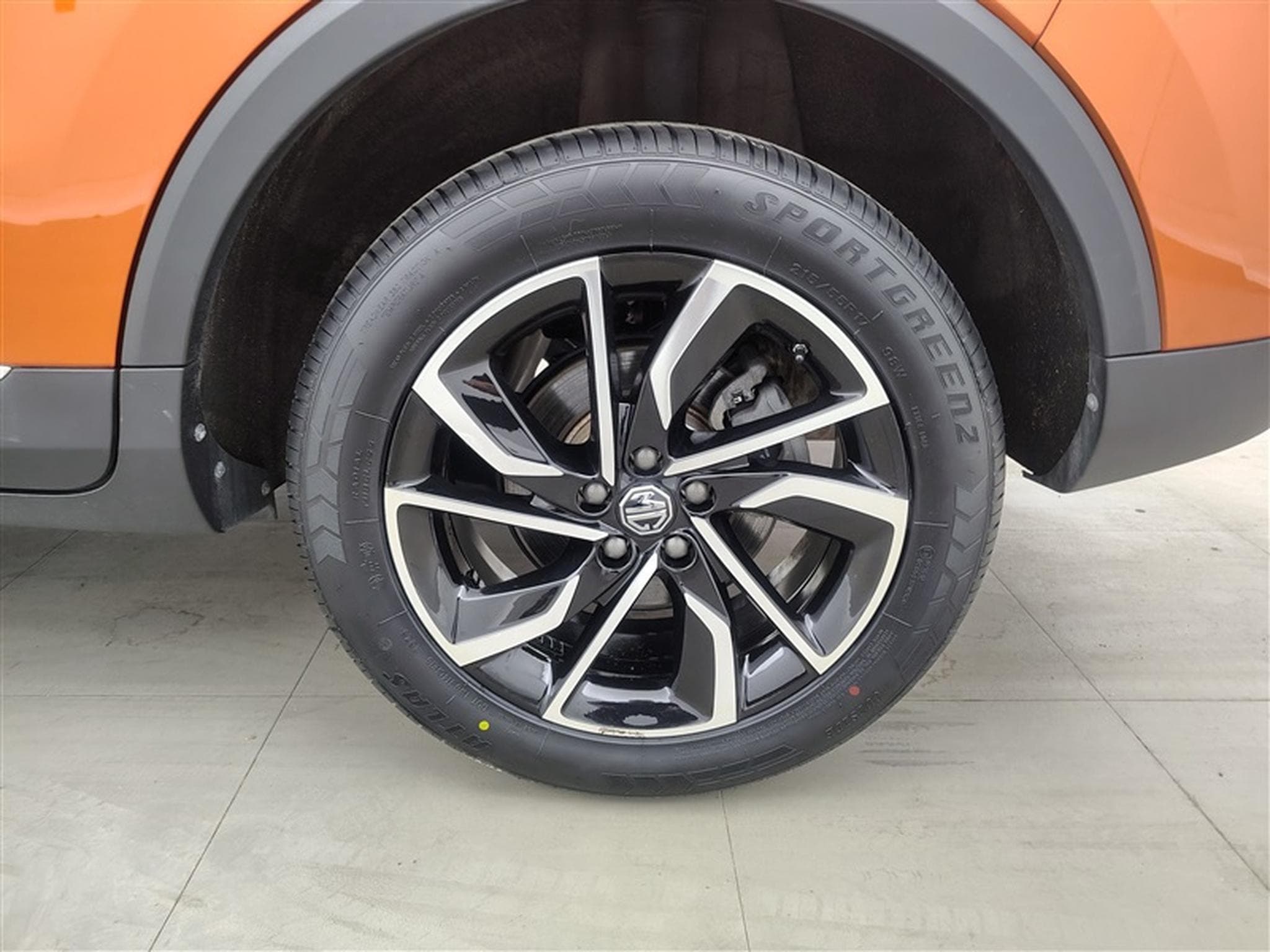 MG ZS 1.0 T-GDi Luxury AT (2024) - Photo 6