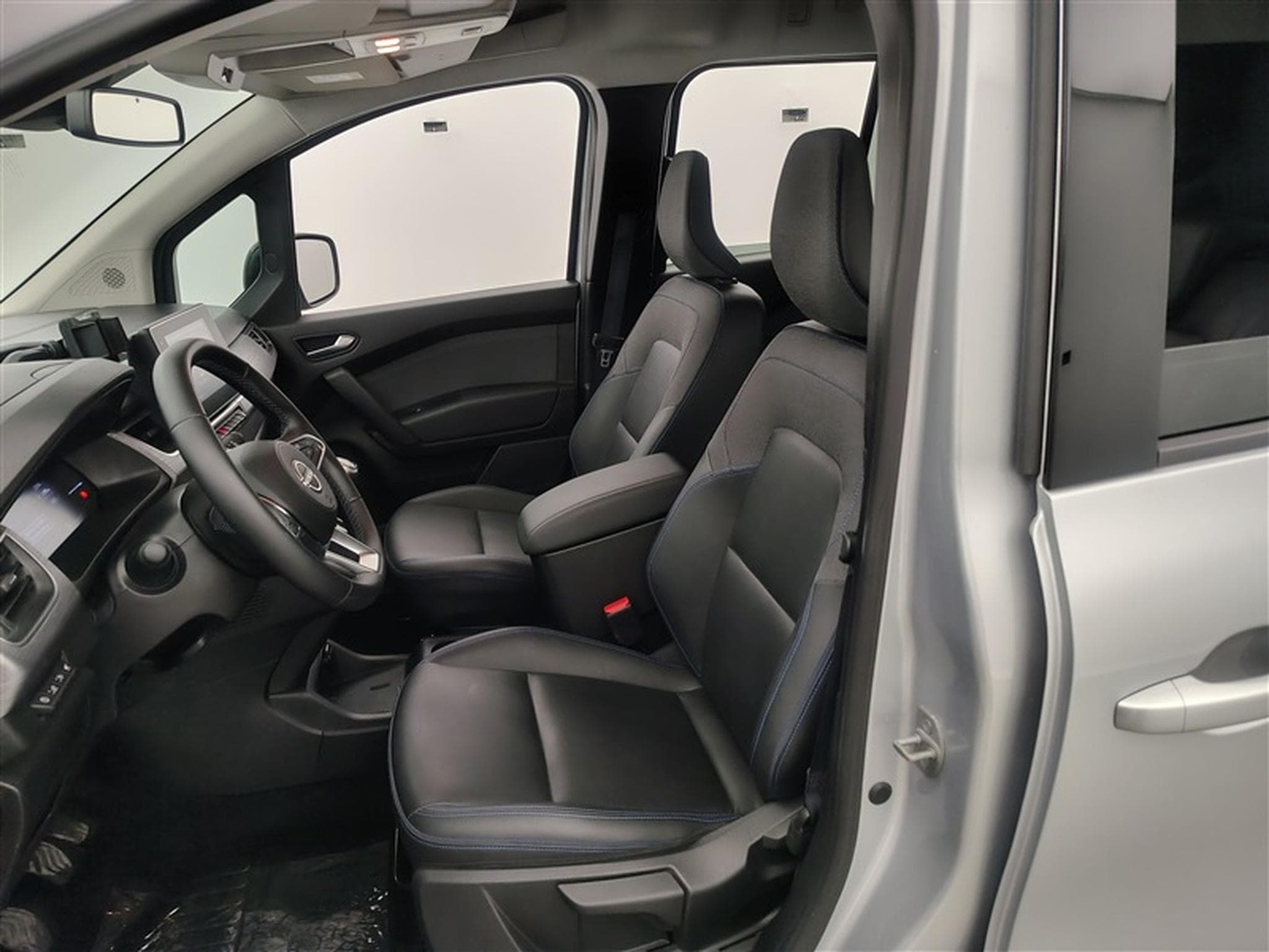 Nissan Townstar 1.3 DIG-T L1H1 Tekna DCT (2025) - Photo 7