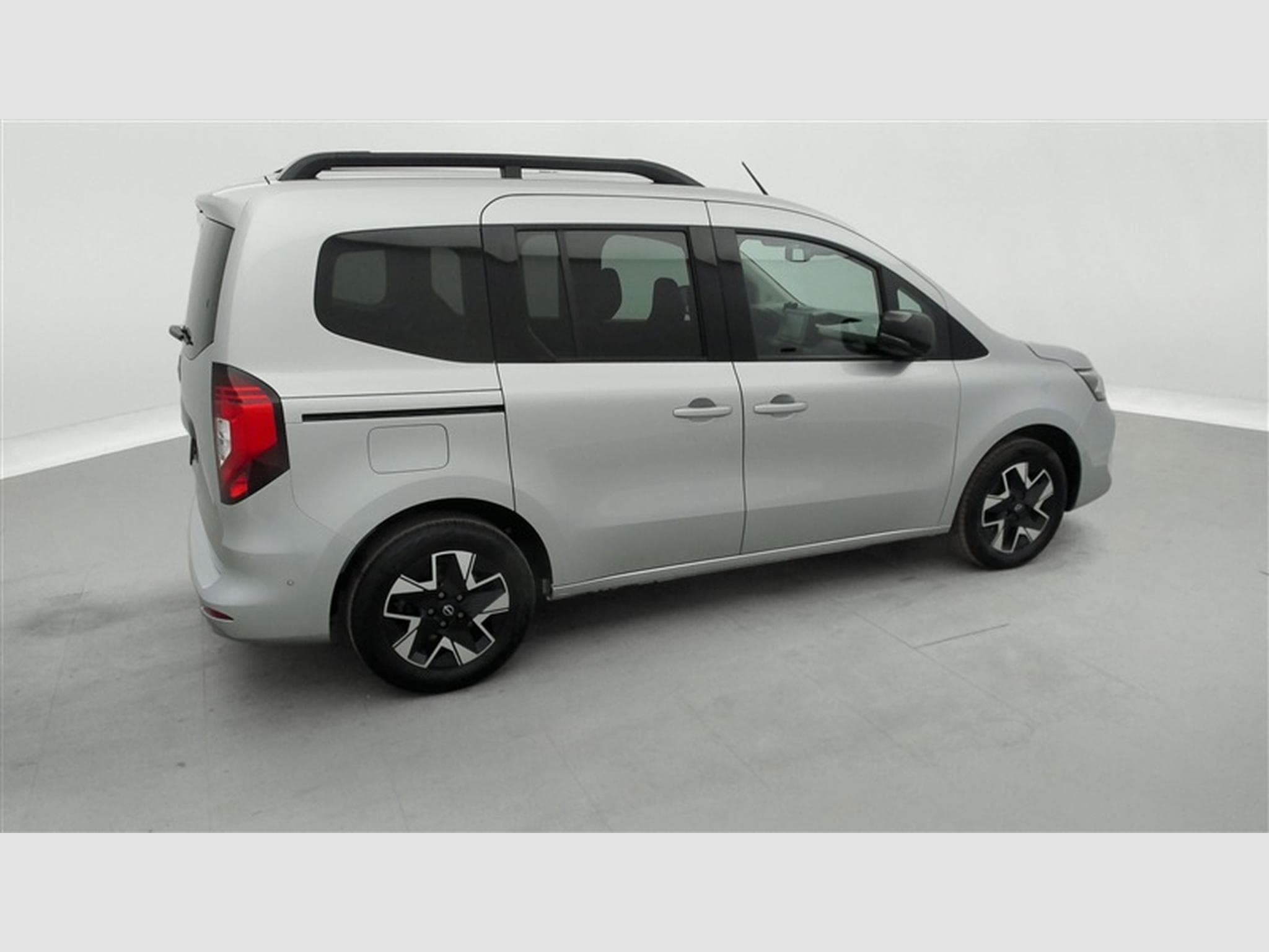 Nissan Townstar 1.3 DIG-T L1H1 Tekna DCT (2025) - Photo 25