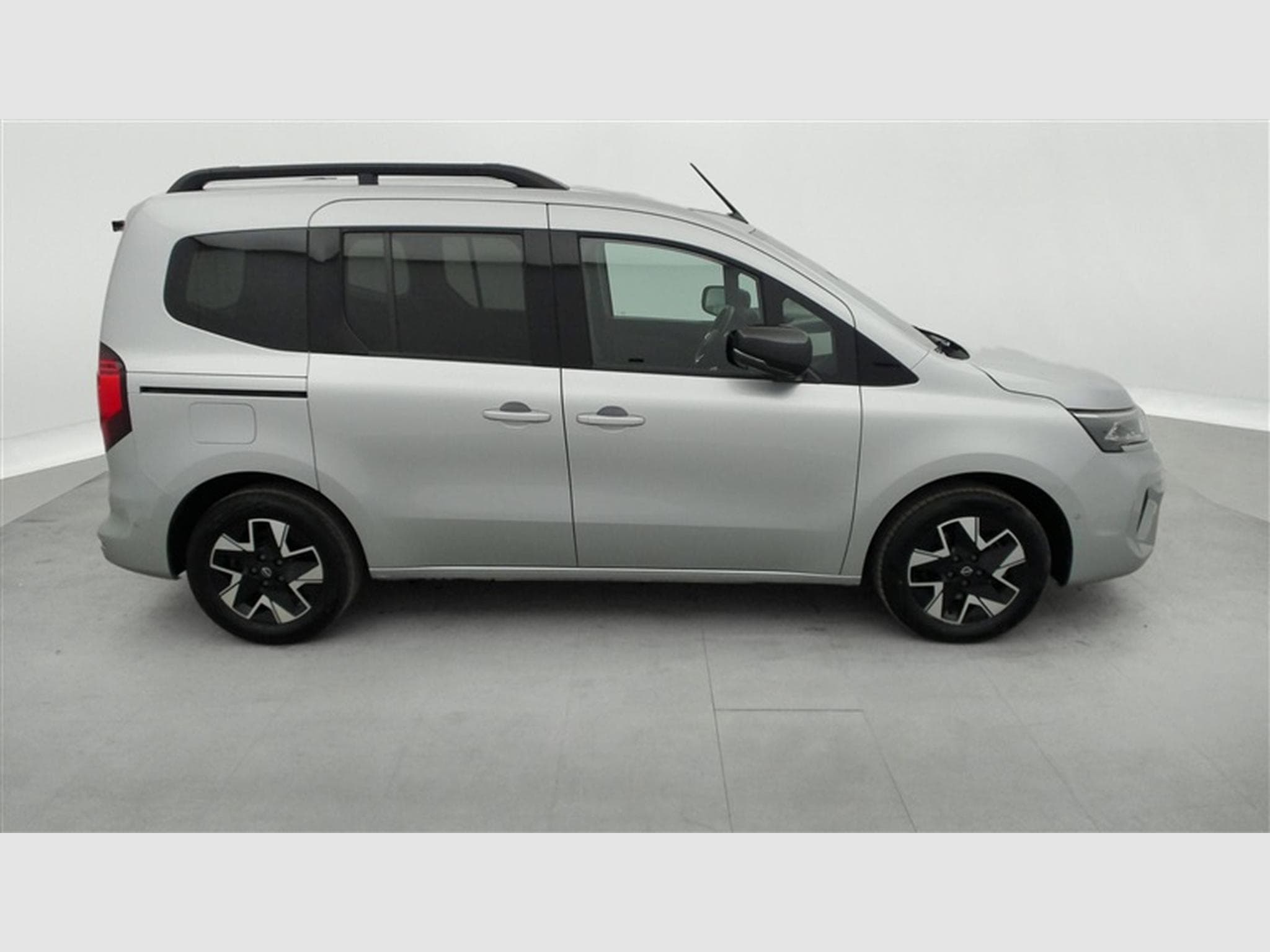 Nissan Townstar 1.3 DIG-T L1H1 Tekna DCT (2025) - Photo 24