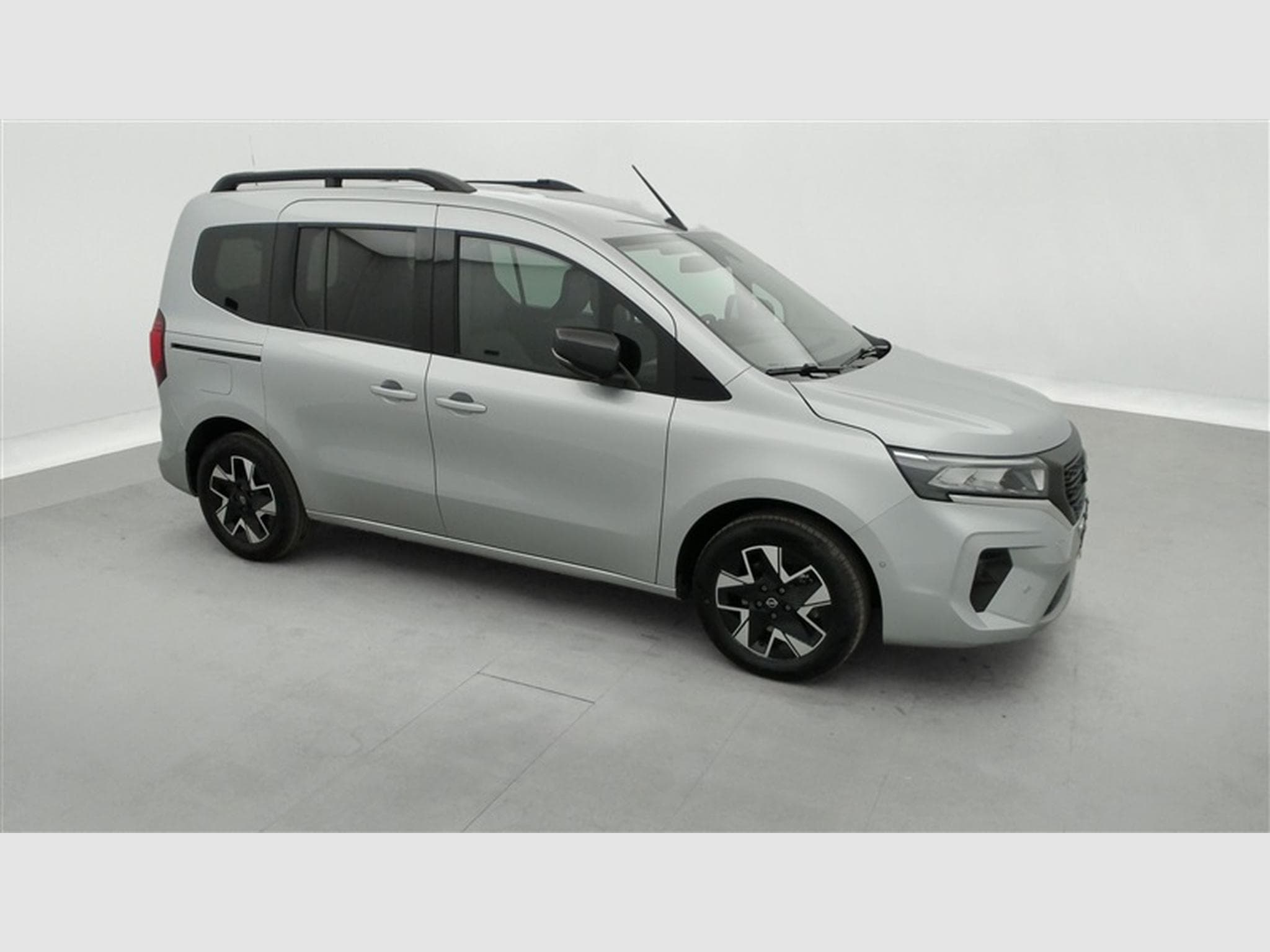 Nissan Townstar 1.3 DIG-T L1H1 Tekna DCT (2025) - Photo 23