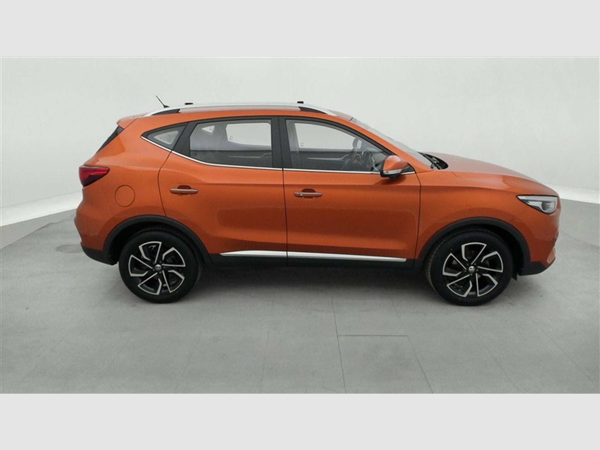 MG ZS 1.0 T-GDi Luxury AT (2024) - Photo 23