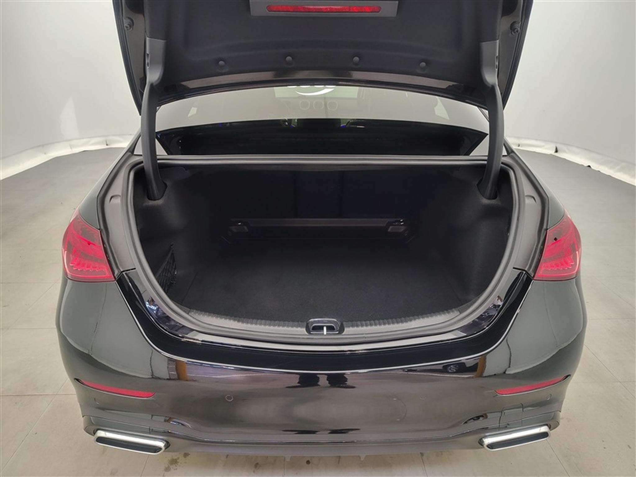 Mercedes C 180 Berline Star Edition Toit Pano / 360° camera / JA 19/... (2025) - Photo 14