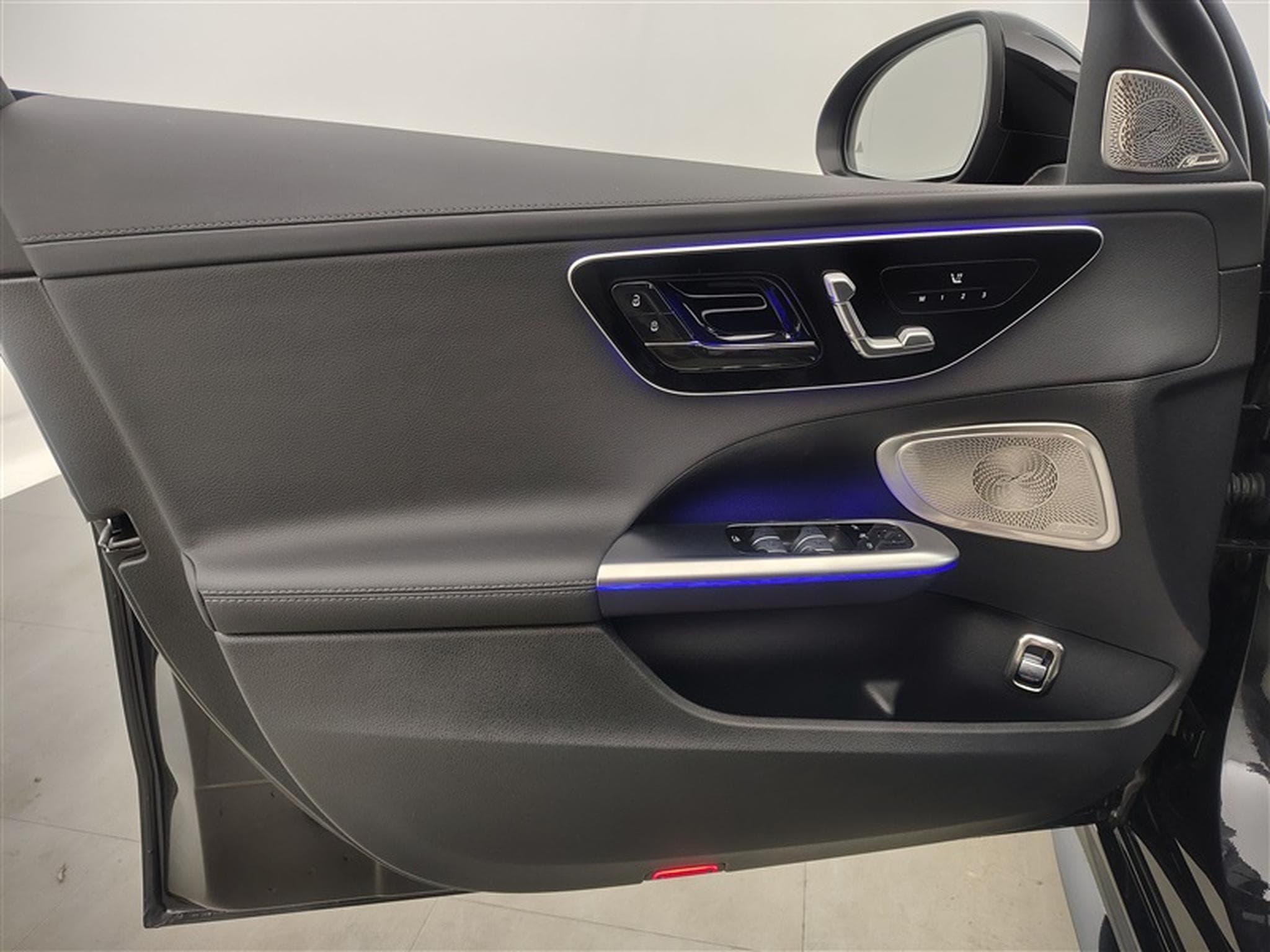 Mercedes C 180 Berline Star Edition Toit Pano / 360° camera / JA 19/... (2025) - Photo 17