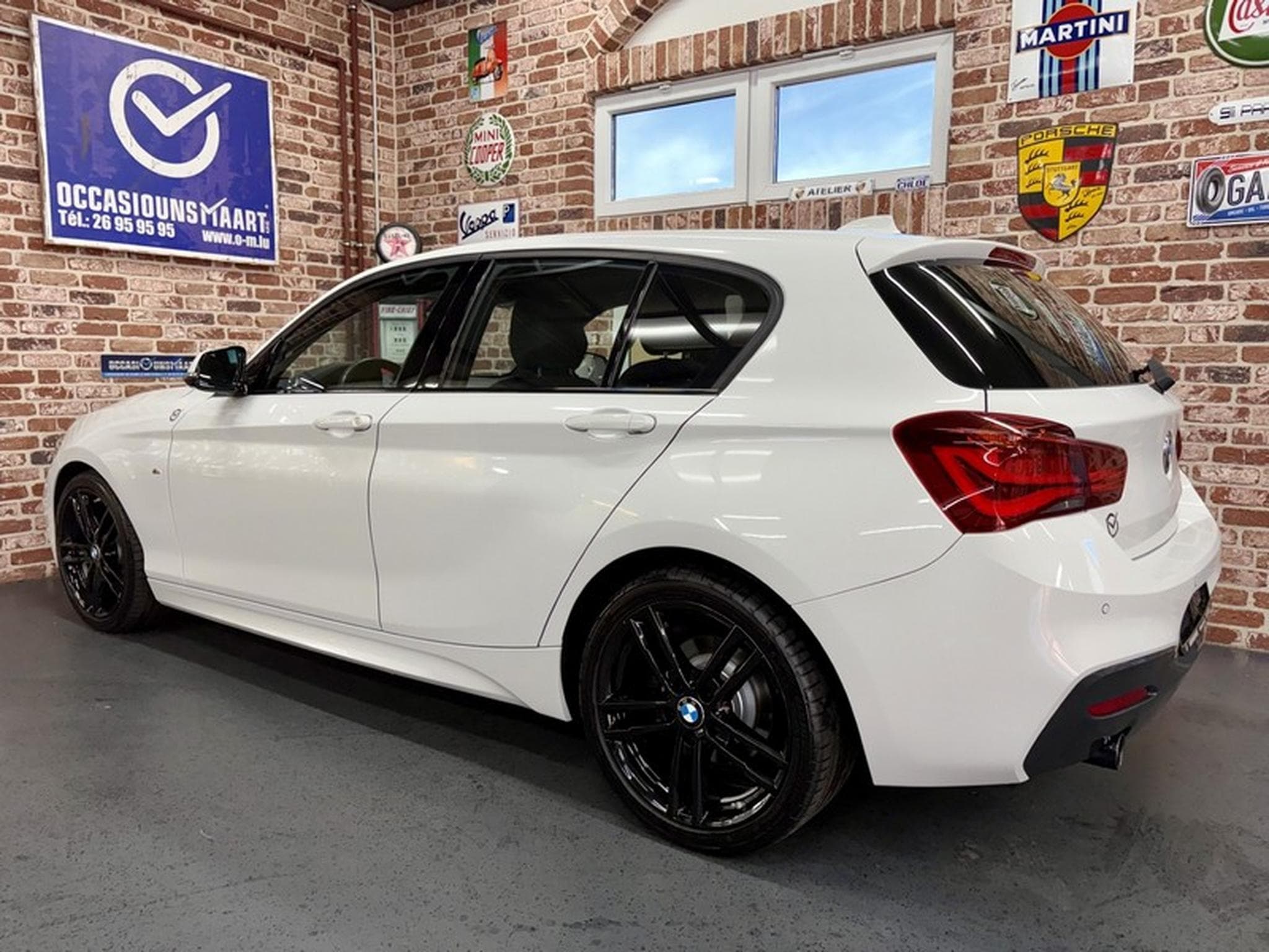 BMW 118 118iA 136cv Auto M-SPORT (2019) - Photo 2