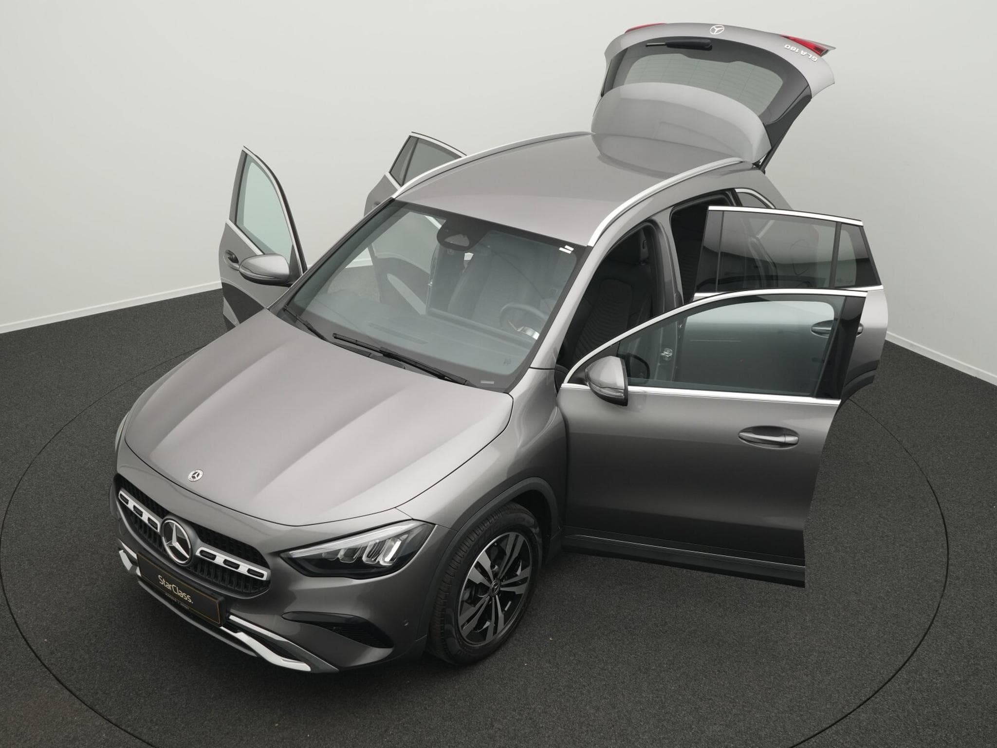 Mercedes GLA 180 Progressive LED+Kamera+Totw+EasyPack (2024) - Photo 14