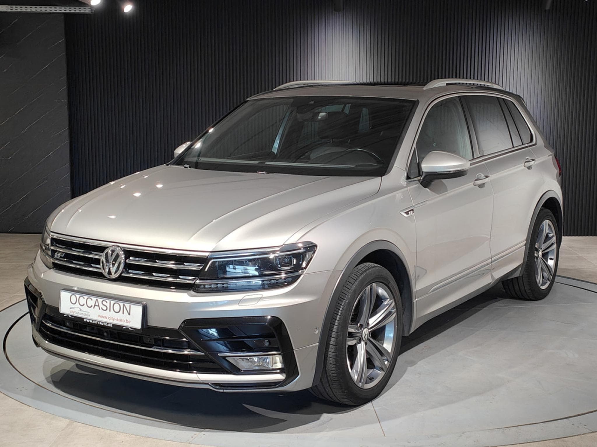 VW Tiguan 1.4 TSI R-LINE DSG CARPLAY GPS TOIT OUVRANT INTERIEUR CUIR (2017) - Photo 6