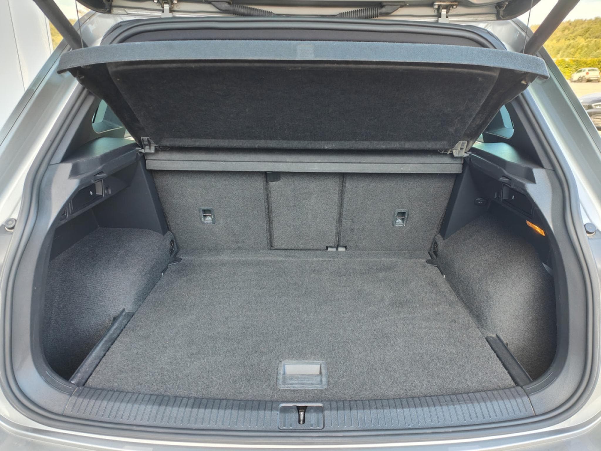 VW Tiguan 1.4 TSI R-LINE DSG CARPLAY GPS TOIT OUVRANT INTERIEUR CUIR (2017) - Photo 9