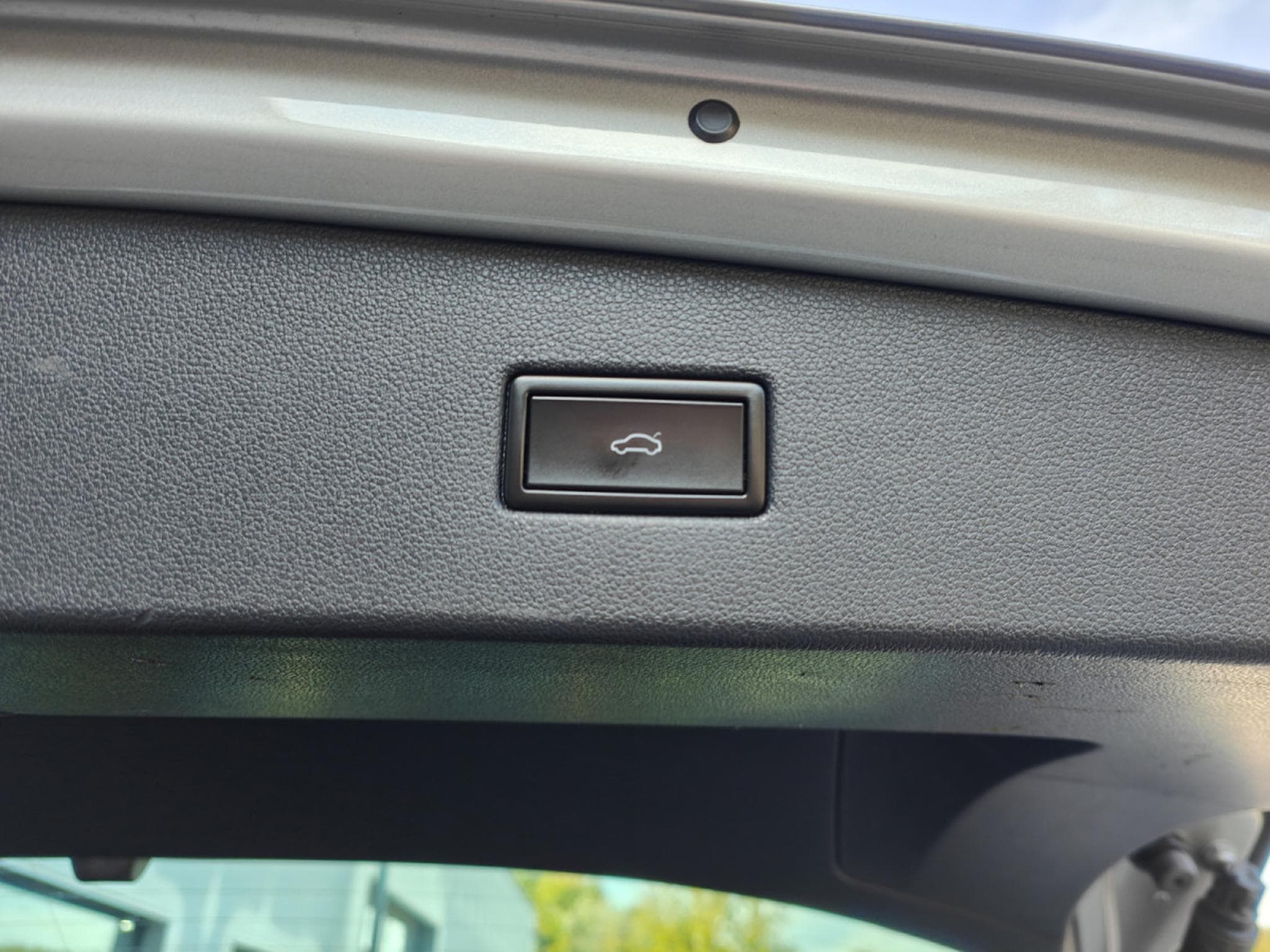 VW Tiguan 1.4 TSI R-LINE DSG CARPLAY GPS TOIT OUVRANT INTERIEUR CUIR (2017) - Photo 10