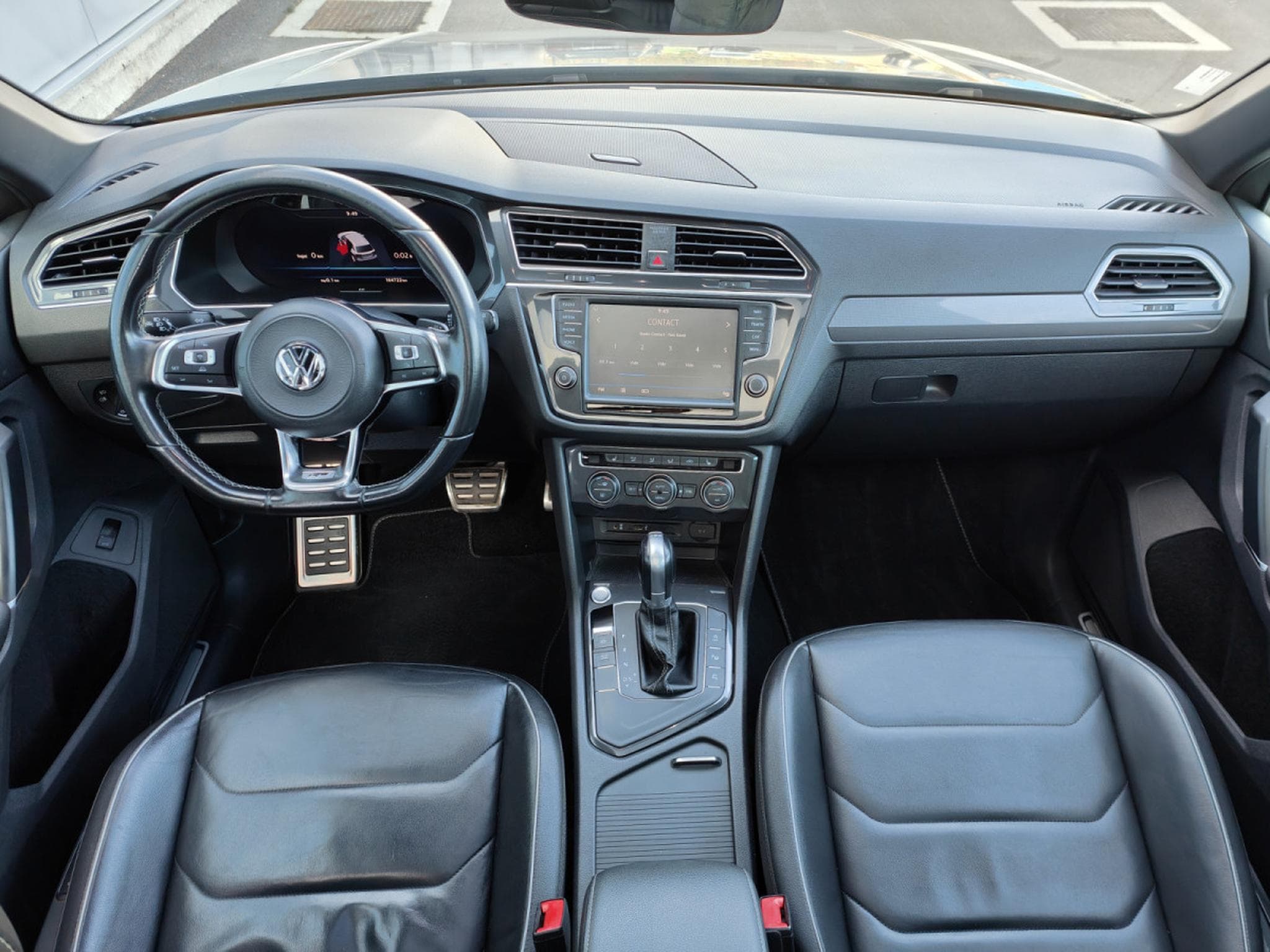 VW Tiguan 1.4 TSI R-LINE DSG CARPLAY GPS TOIT OUVRANT INTERIEUR CUIR (2017) - Photo 12