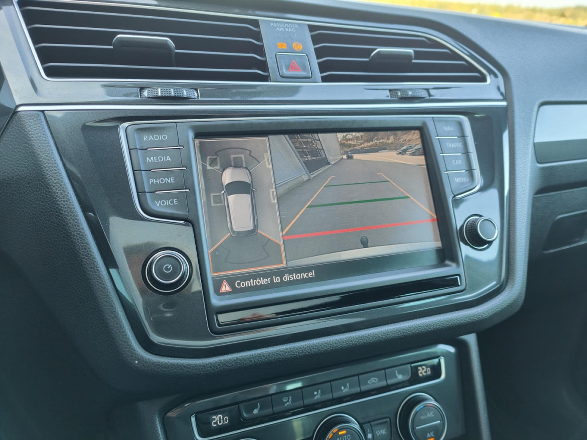 VW Tiguan 1.4 TSI R-LINE DSG CARPLAY GPS TOIT OUVRANT INTERIEUR CUIR (2017) - Photo 18