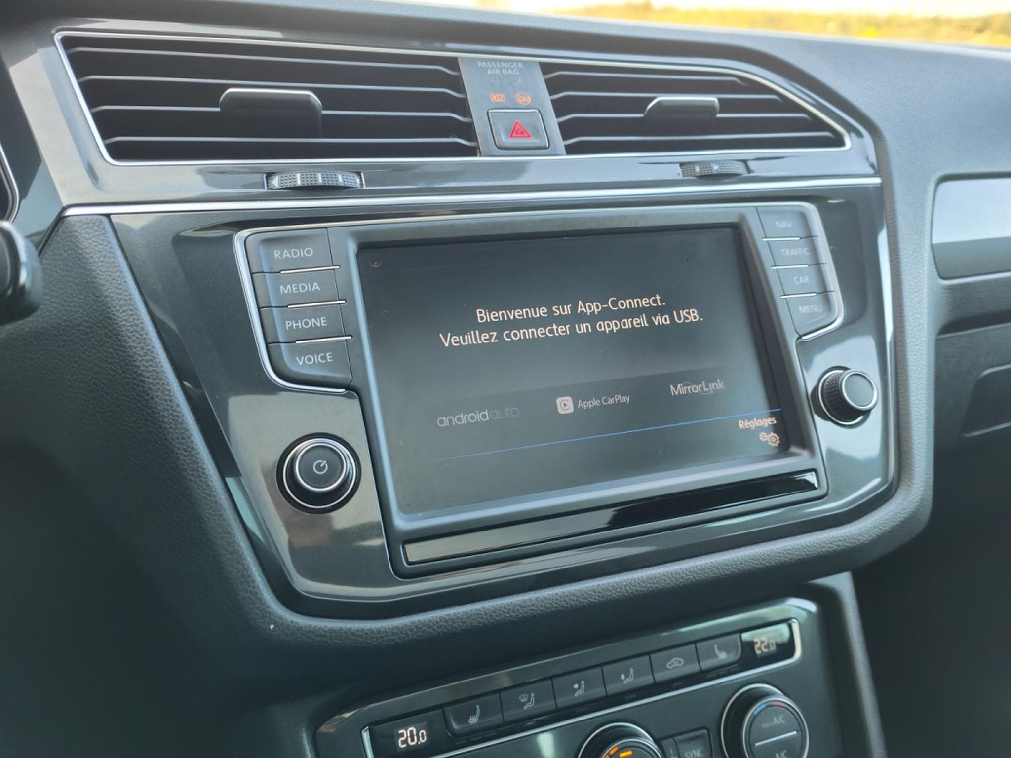 VW Tiguan 1.4 TSI R-LINE DSG CARPLAY GPS TOIT OUVRANT INTERIEUR CUIR (2017) - Photo 19