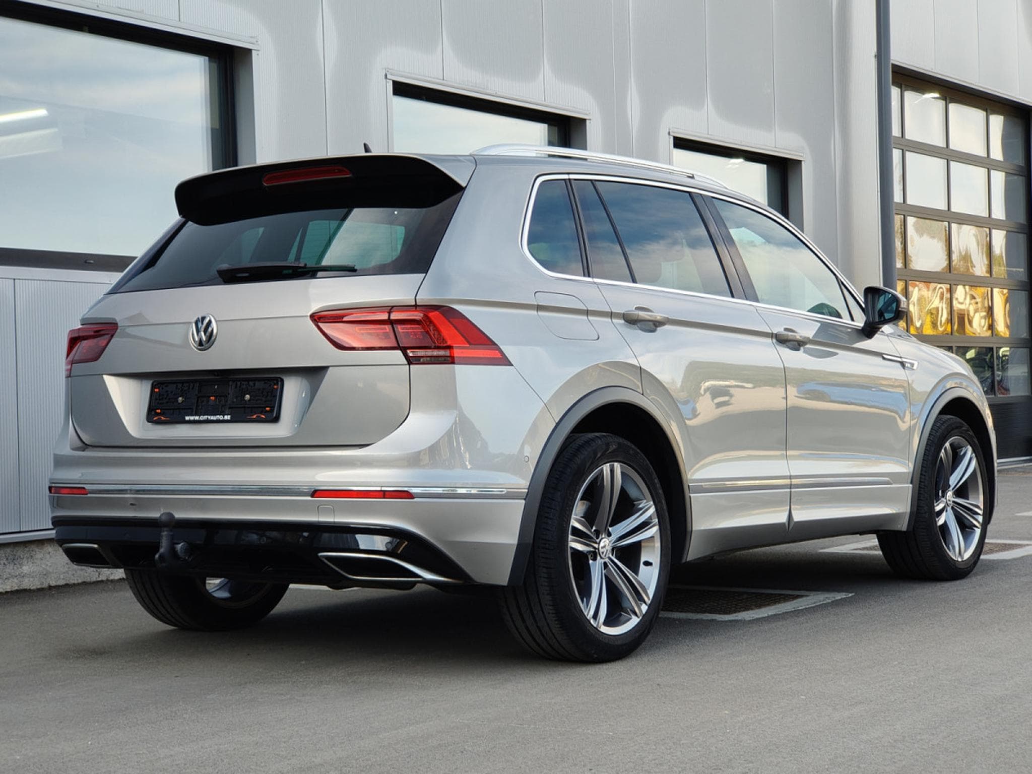 VW Tiguan 1.4 TSI R-LINE DSG CARPLAY GPS TOIT OUVRANT INTERIEUR CUIR (2017) - Photo 26