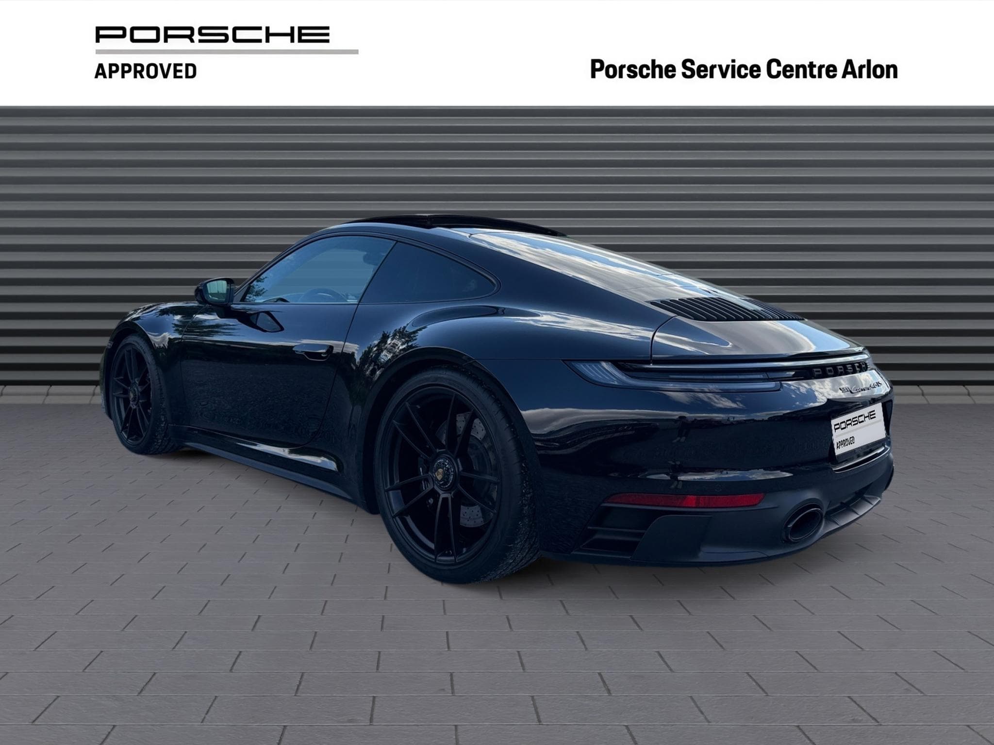 Porsche 911 992 CARRERA 4 GTS (2024) - Photo 3
