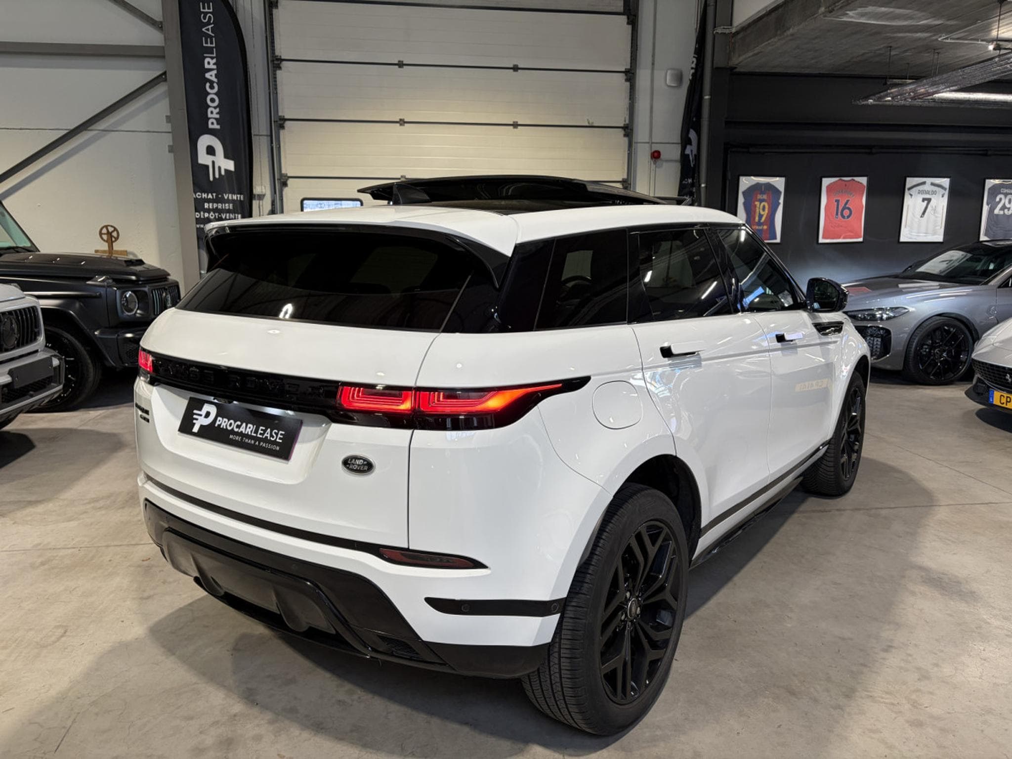 Land-Rover Range Rover Evoque Range-Rover Evoque D180 SE R DYNAMIC AWD/PANO/ACC/360/20°/ (2020) - Photo 9