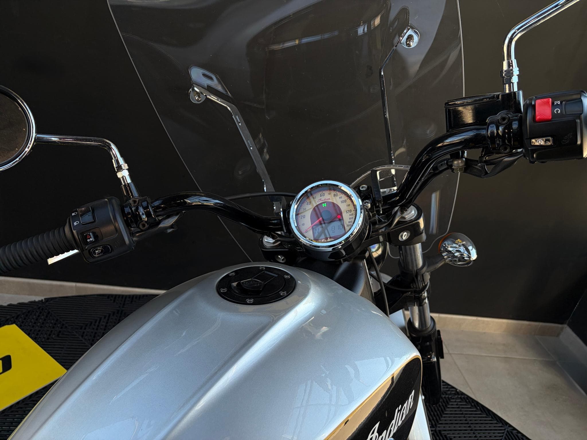 Indian Scout Sixty (2021) - Foto 5