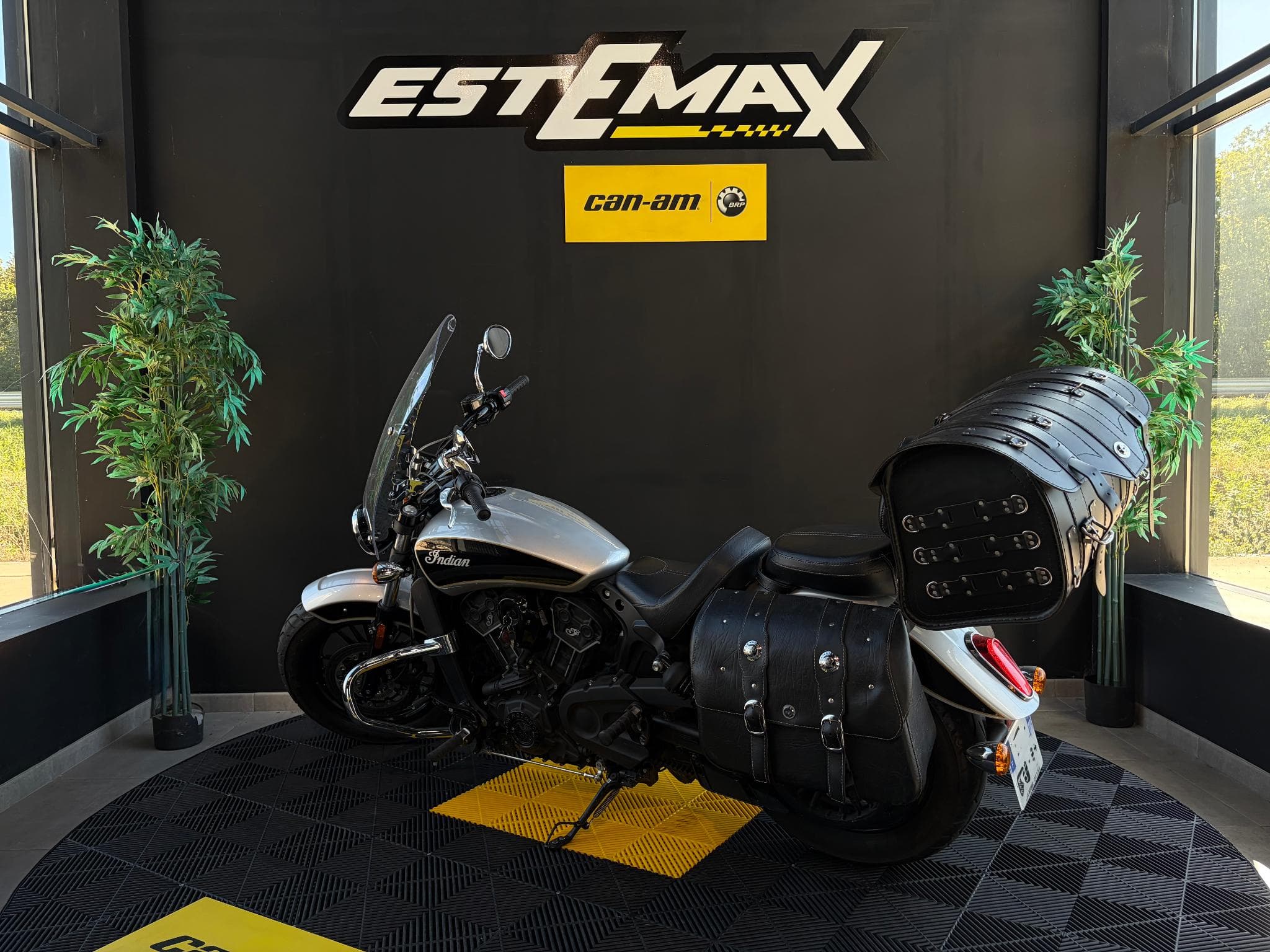Indian Scout Sixty (2021) - Foto 2