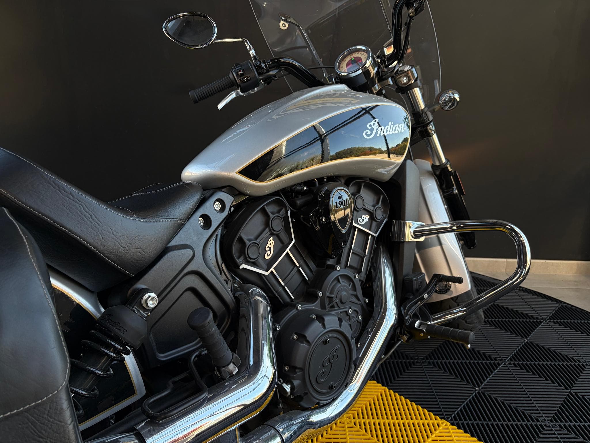 Indian Scout Sixty (2021) - Foto 6