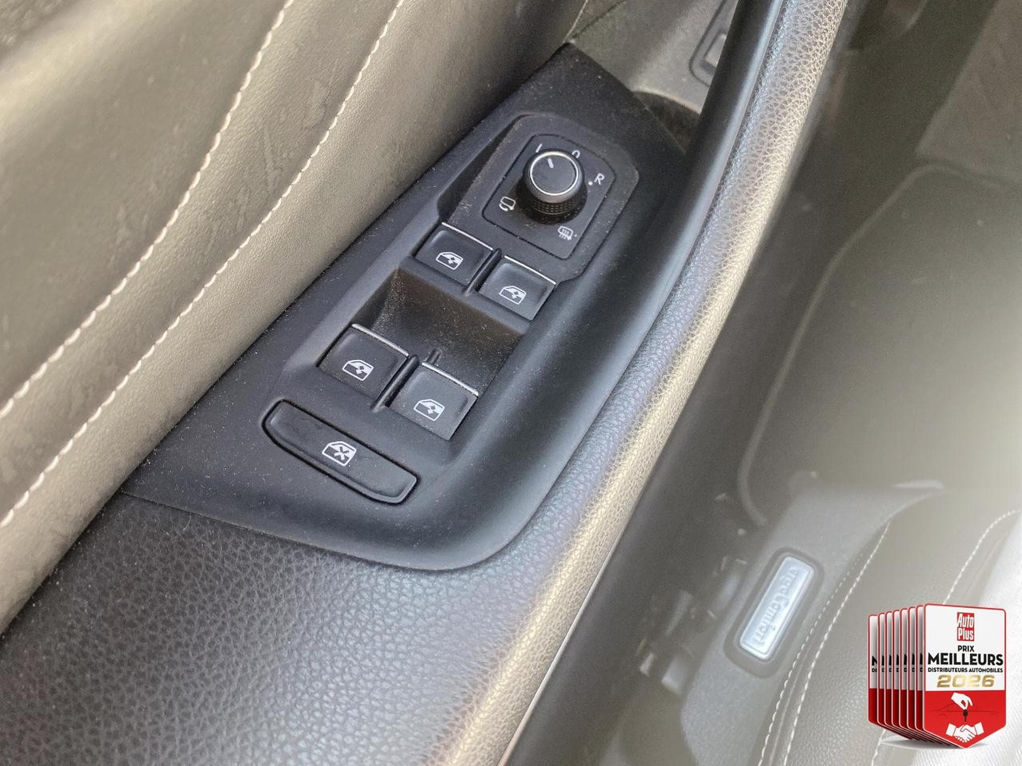 VW PASSAT 1.4 TSI 218 HYBRIDE RECHARGEABLE GTE DSG6 (2020) - Photo 17