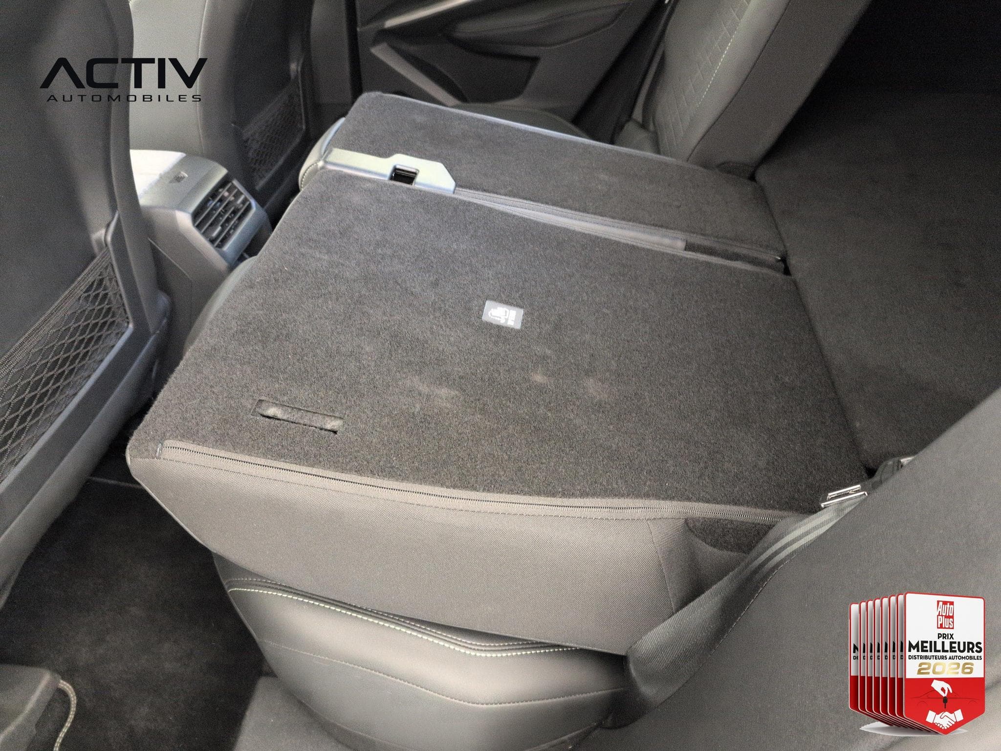 Peugeot 3008 Hybrid 145 e-DCS6 GT (2025) - Photo 12