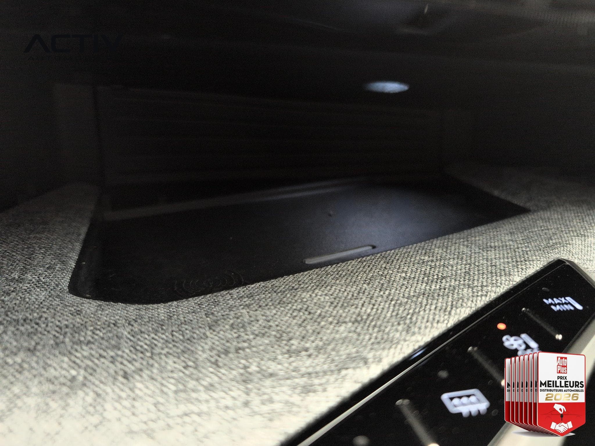 Peugeot 3008 Hybrid 145 e-DCS6 GT (2025) - Photo 21
