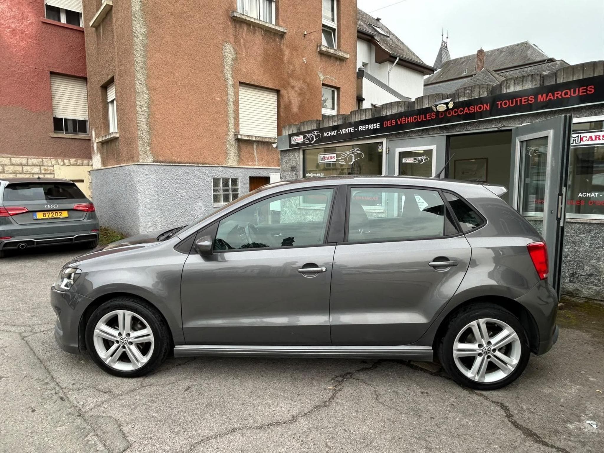 VW Polo 1.6 TDI DSG R LINE 5 PORTES (2013) - Foto 3