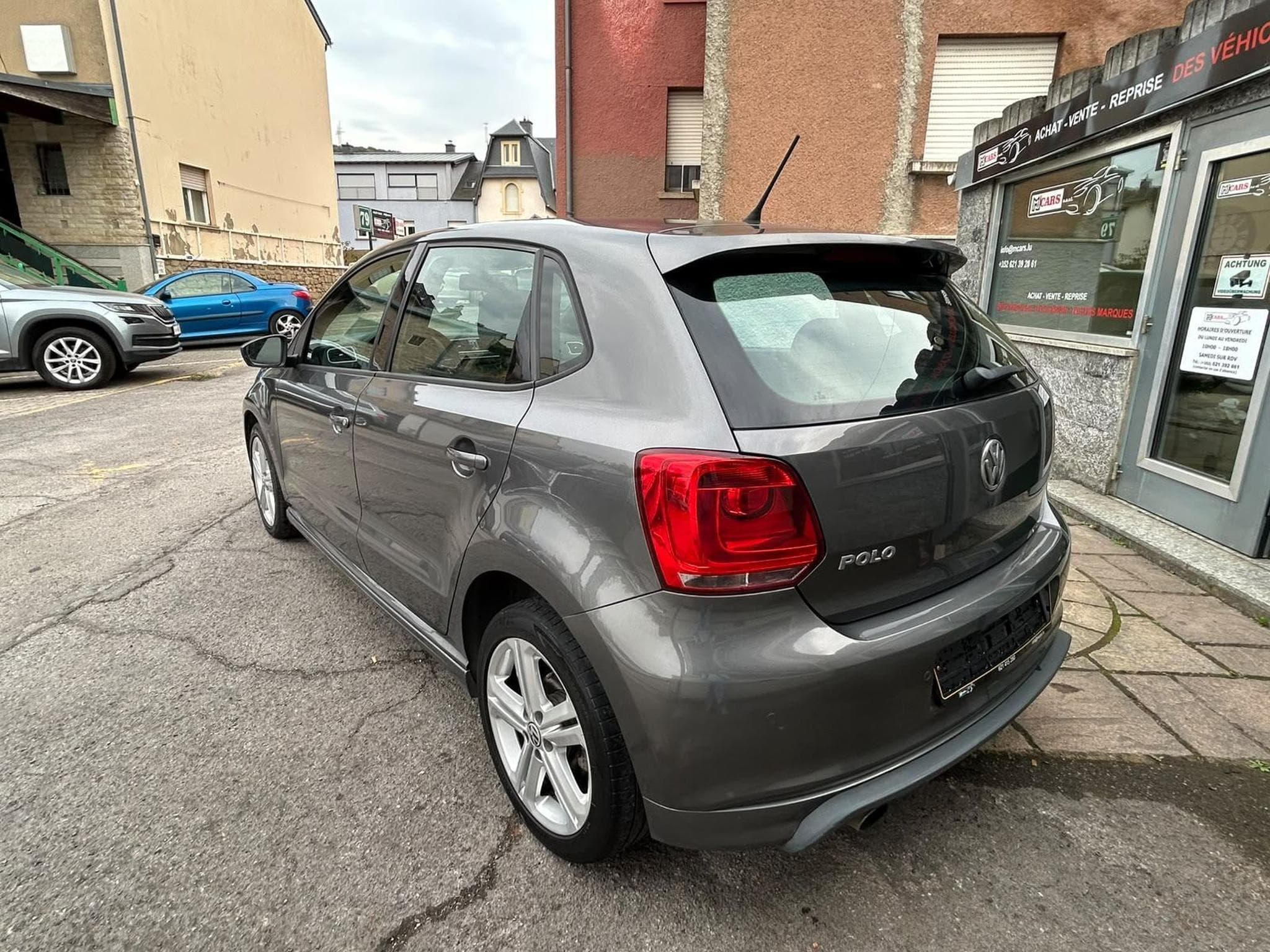 VW Polo 1.6 TDI DSG R LINE 5 PORTES (2013) - Foto 4