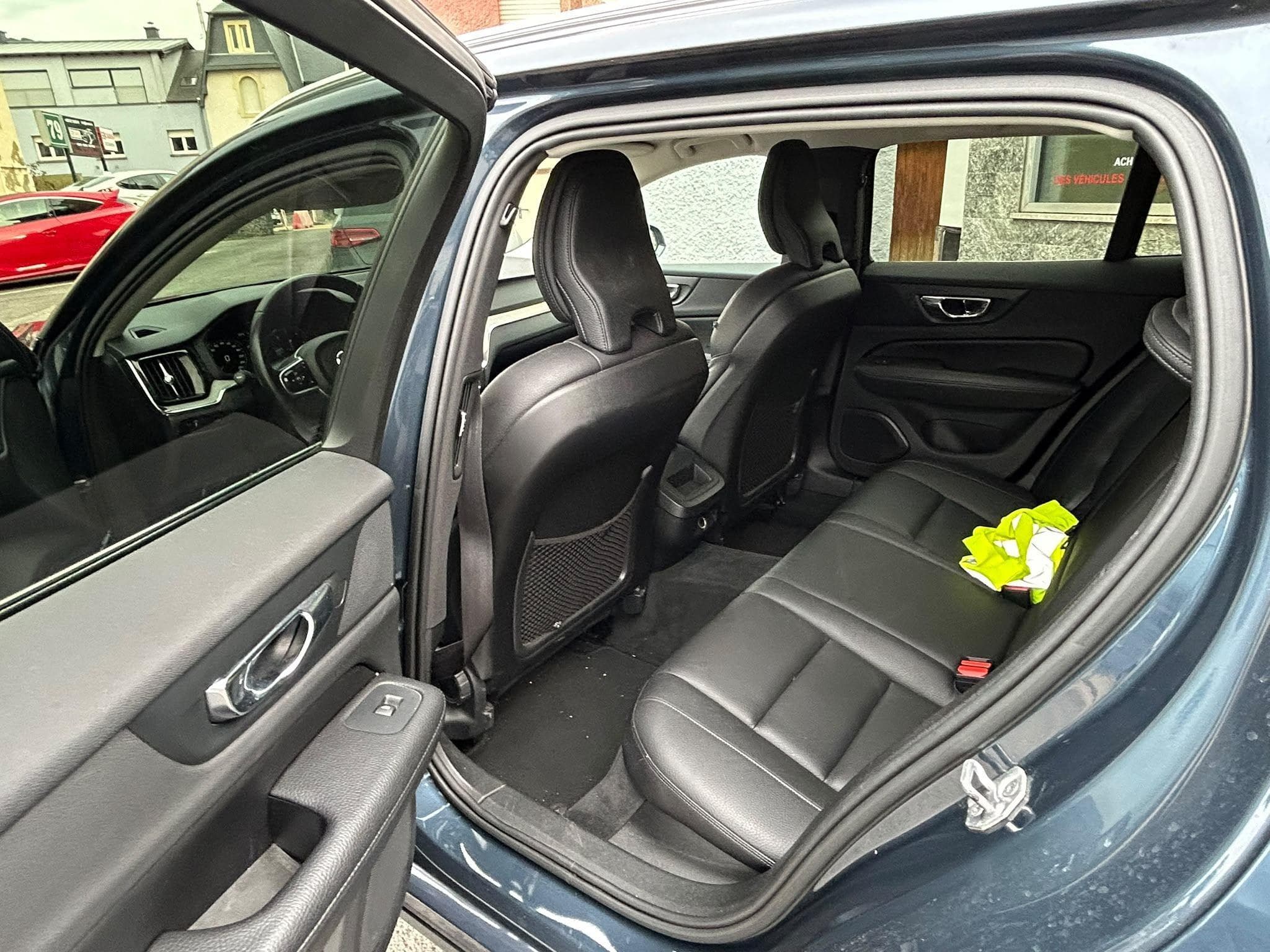 Volvo V60 2.0 D 190cv AUTOMATIQUE (2018) - Foto 10