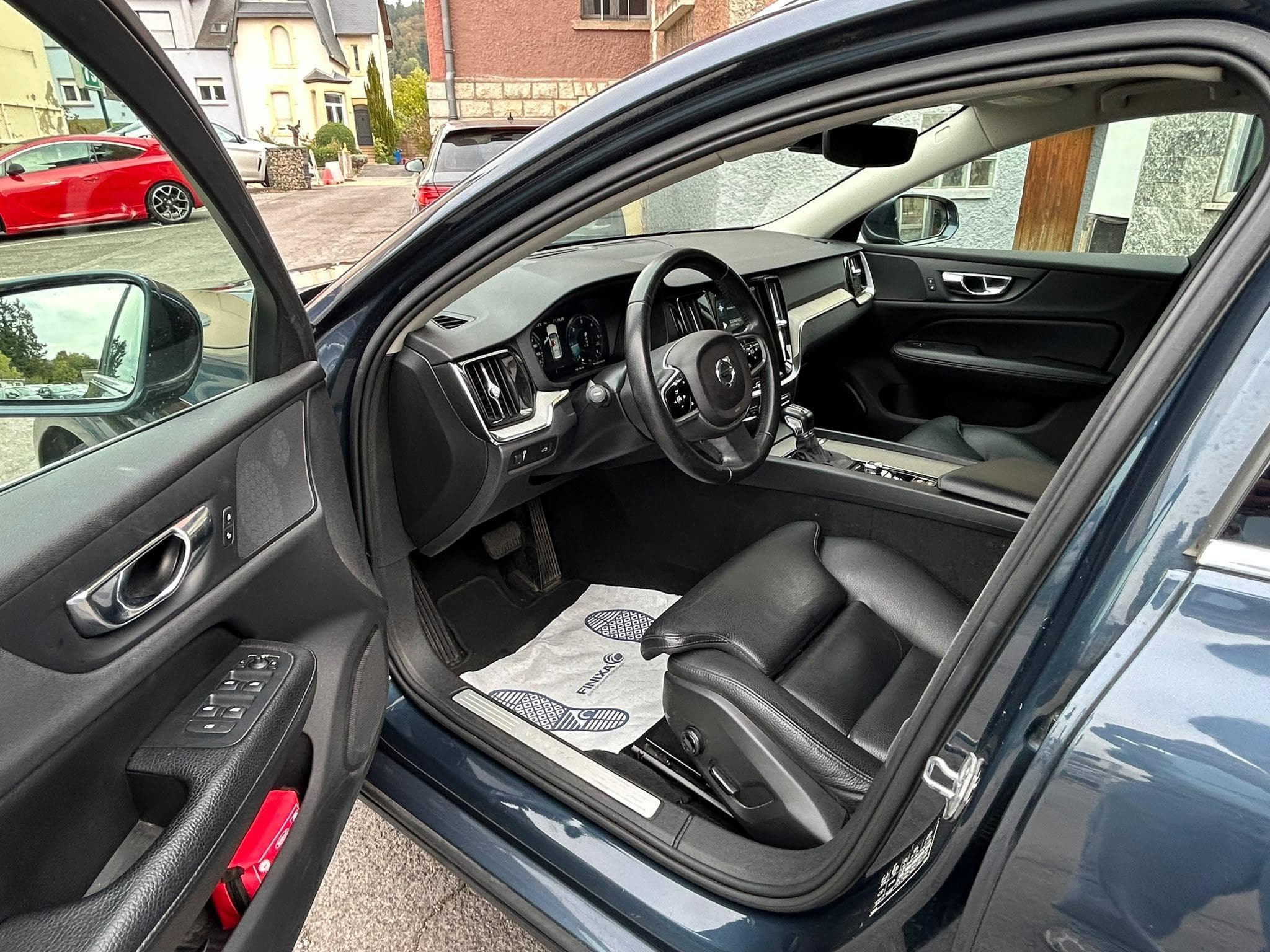 Volvo V60 2.0 D 190cv AUTOMATIQUE (2018) - Foto 13