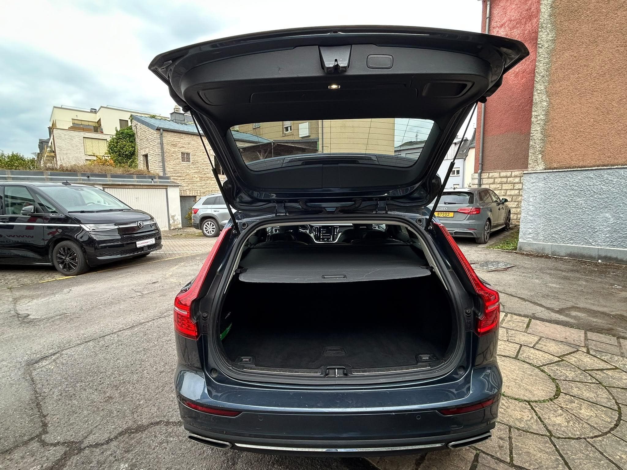 Volvo V60 2.0 D 190cv AUTOMATIQUE (2018) - Foto 9