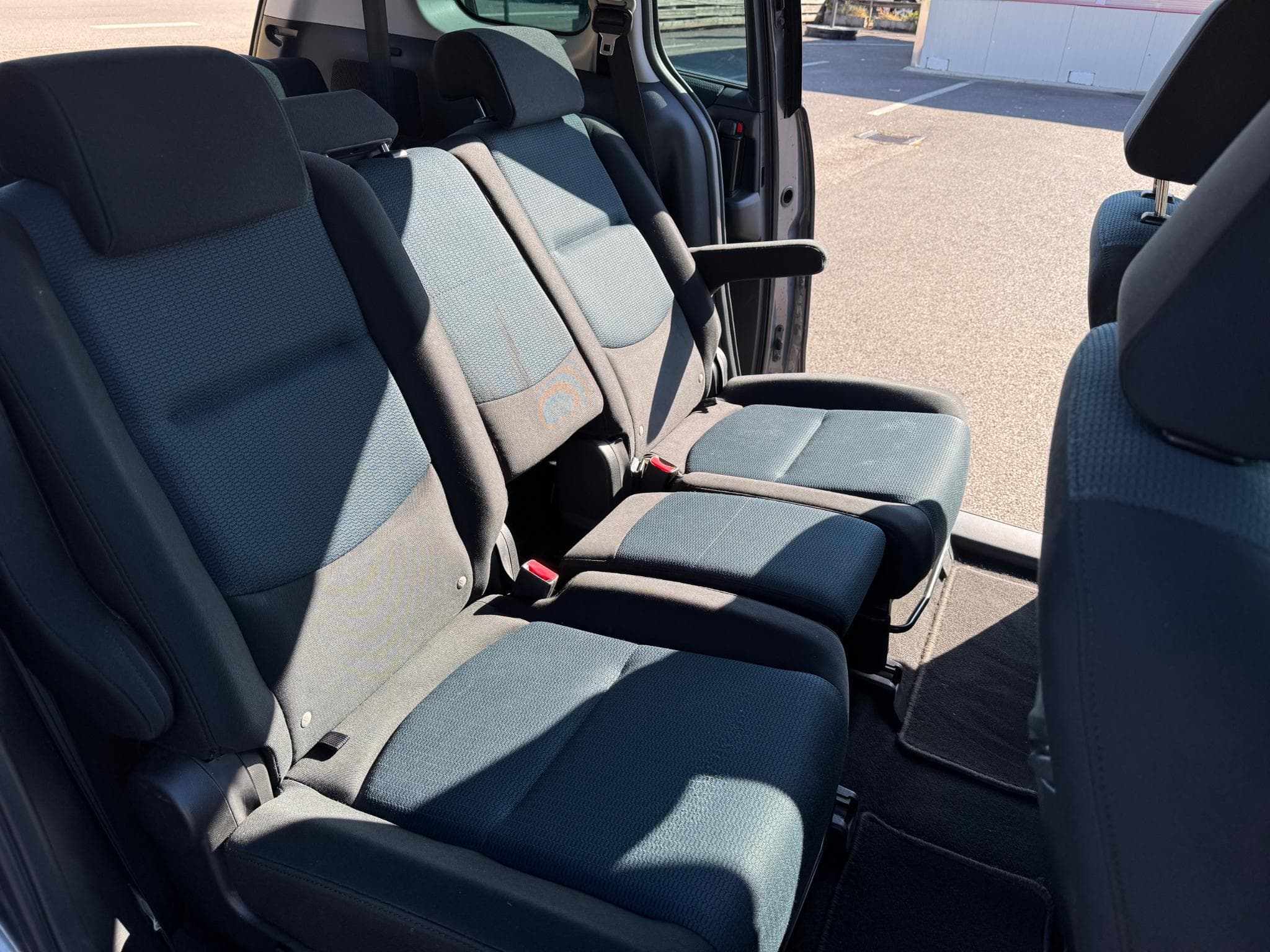 Mazda 5 2.0 diesel 7 places (2007) - Photo 7