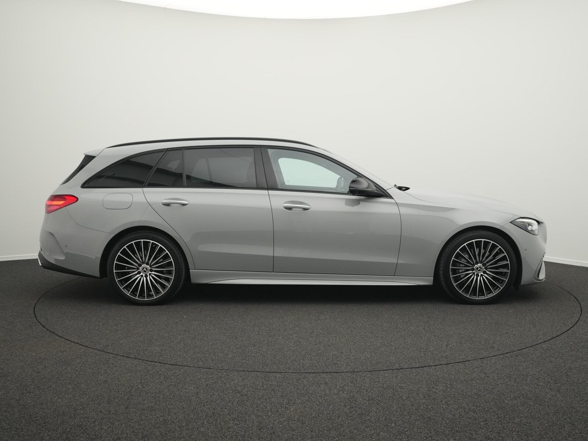 Mercedes C 300 de T AMG-Line Digital+Pano+AHK+Night+360° (2026) - Photo 5