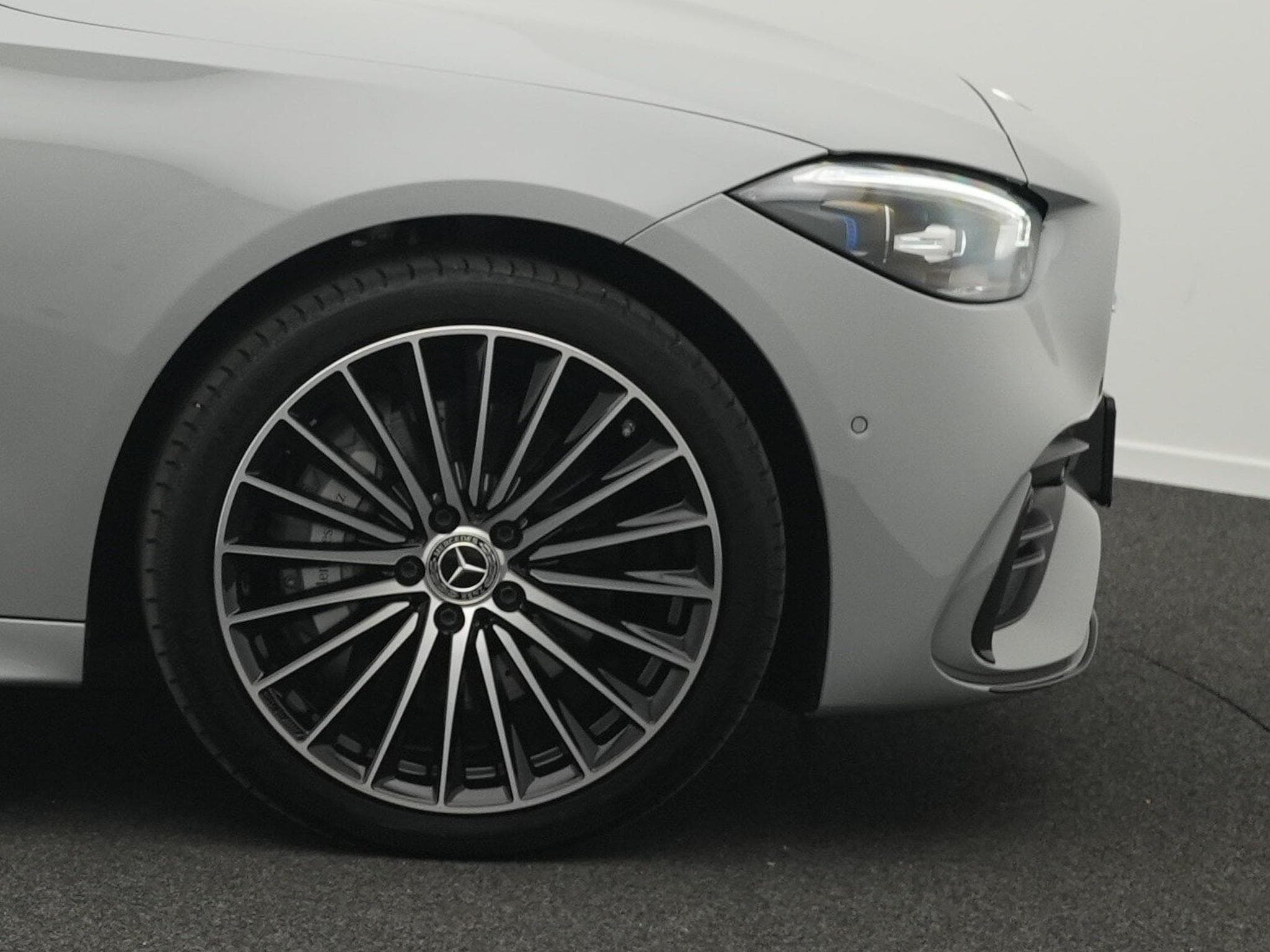 Mercedes C 300 de T AMG-Line Digital+Pano+AHK+Night+360° (2026) - Photo 8