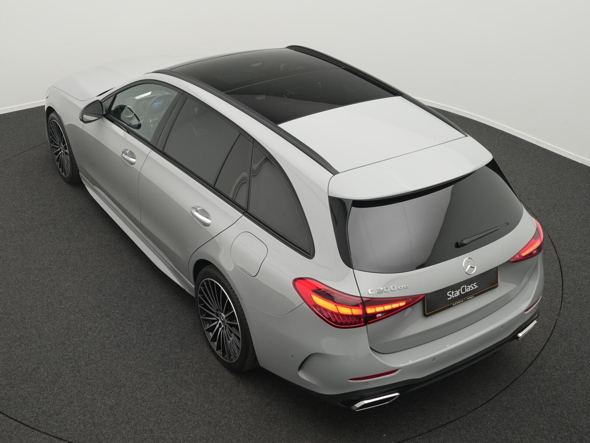 Mercedes C 300 de T AMG-Line Digital+Pano+AHK+Night+360° (2026) - Photo 13