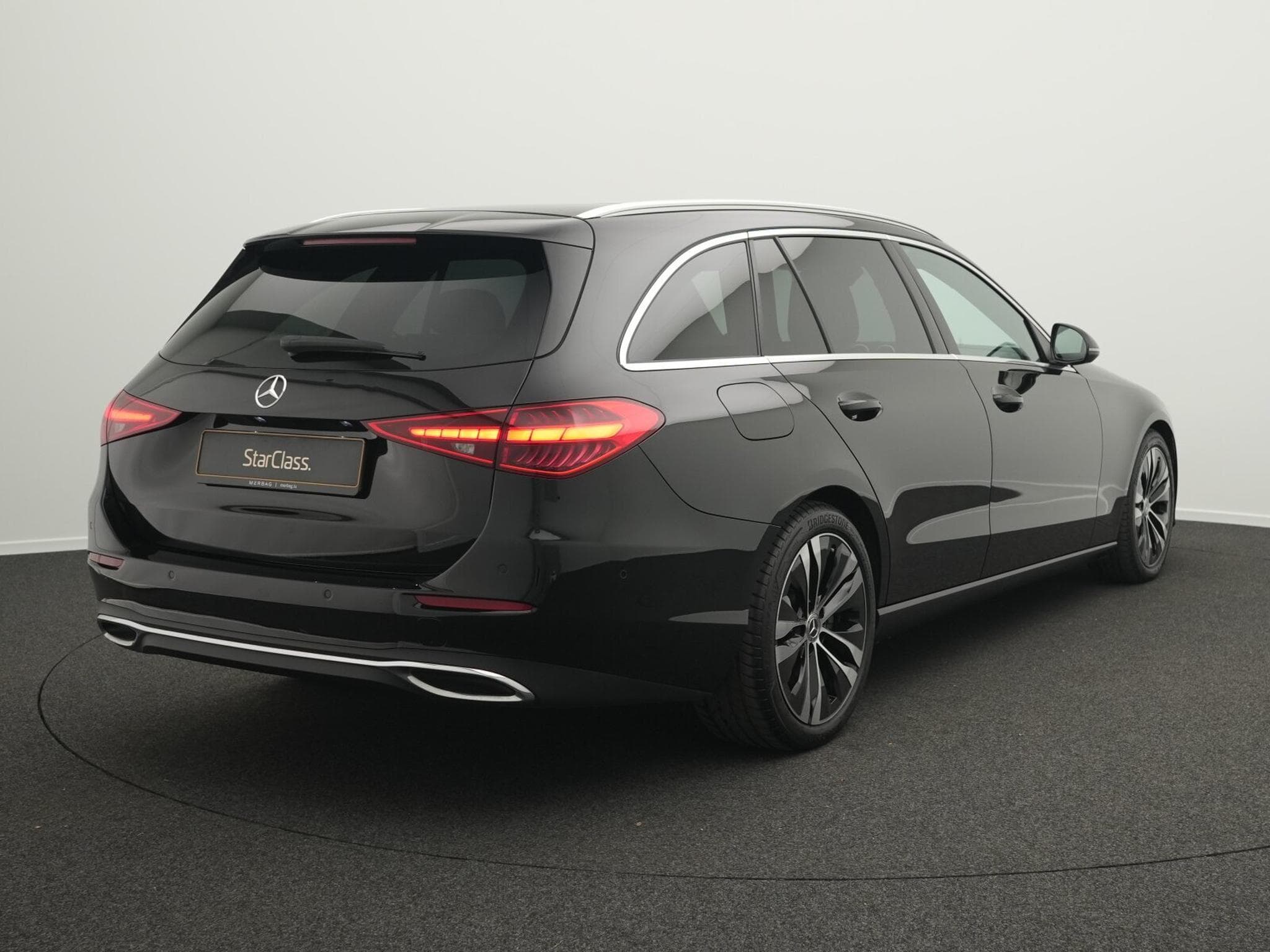 Mercedes C 200 d T Avantgarde LED+Pano+MBUX (2025) - Photo 3
