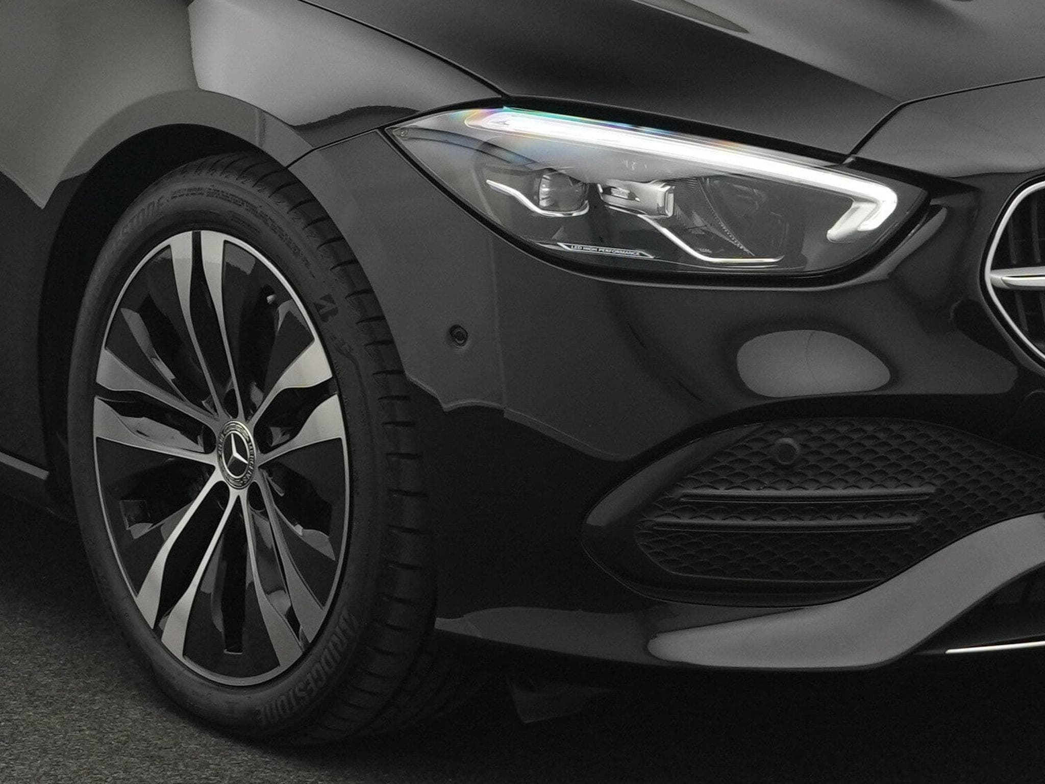 Mercedes C 200 d T Avantgarde LED+Pano+MBUX (2025) - Photo 9