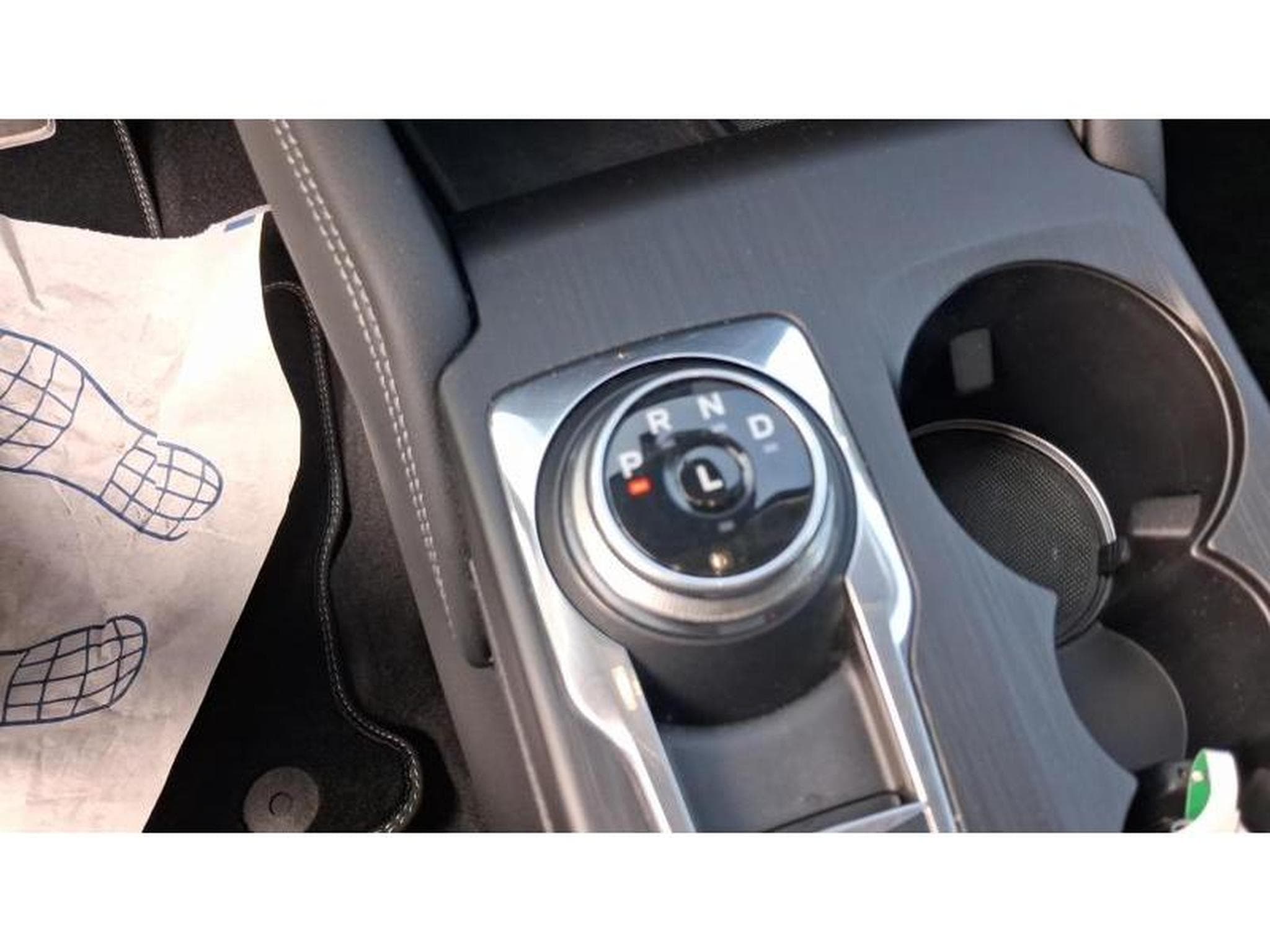 Ford Kuga III Active X (2024) - Photo 10