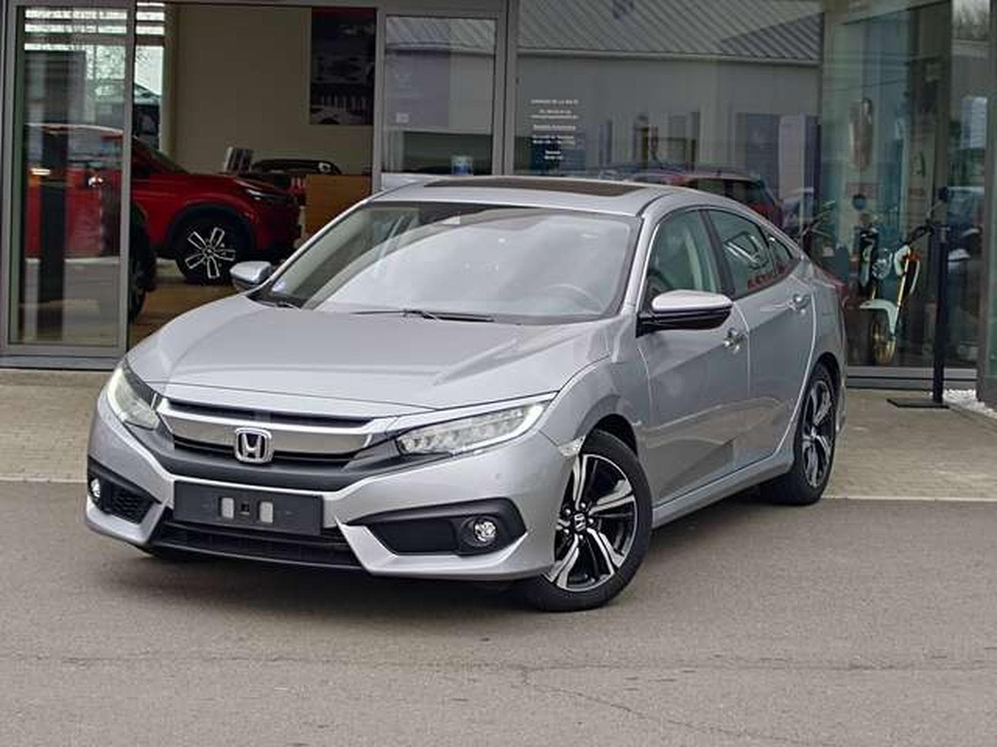 Honda Civic Civic 1.5 i-VTEC 182 Executive AUTOMATIQUE (2018) - Photo 1