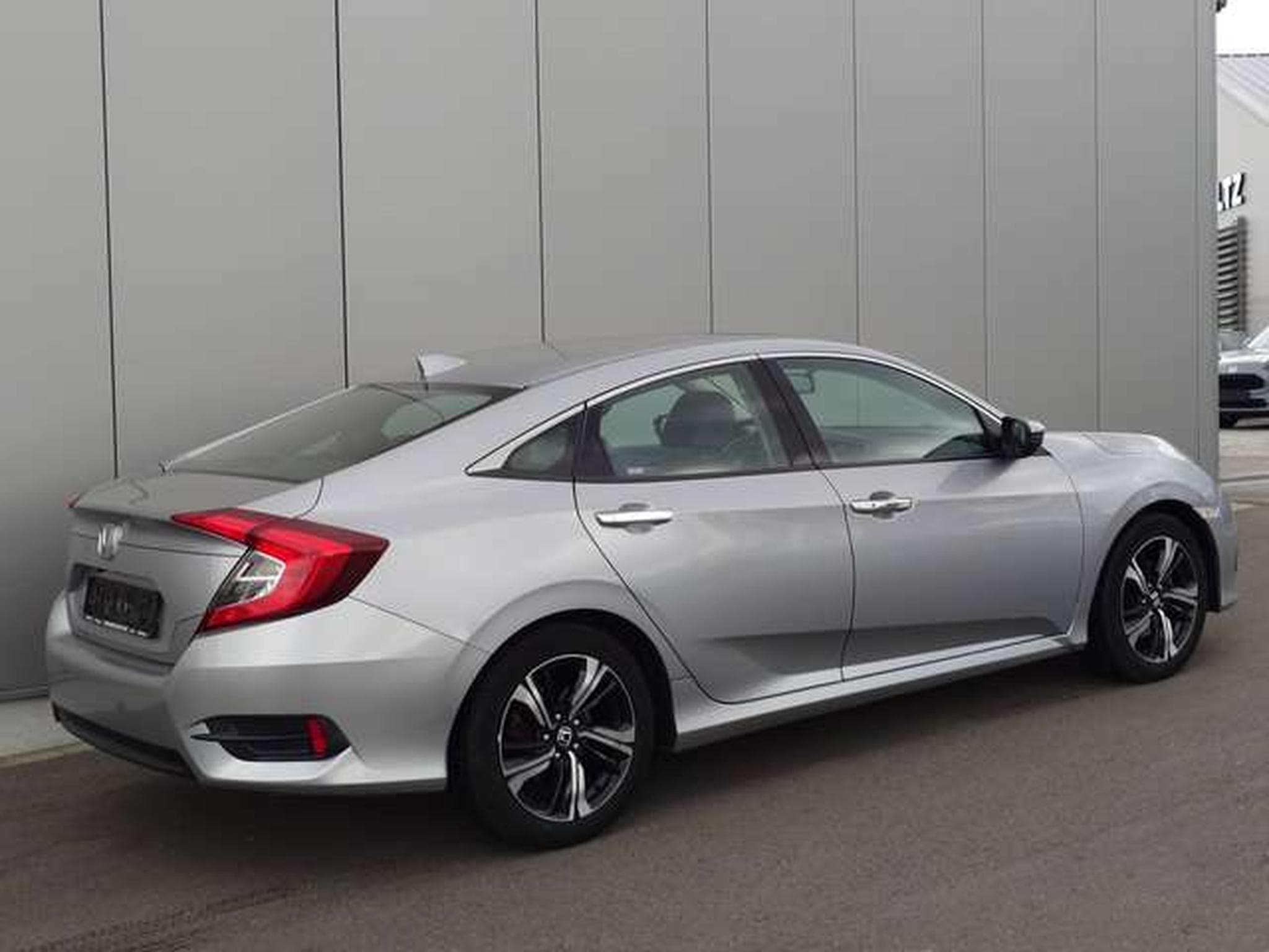 Honda Civic Civic 1.5 i-VTEC 182 Executive AUTOMATIQUE (2018) - Photo 4