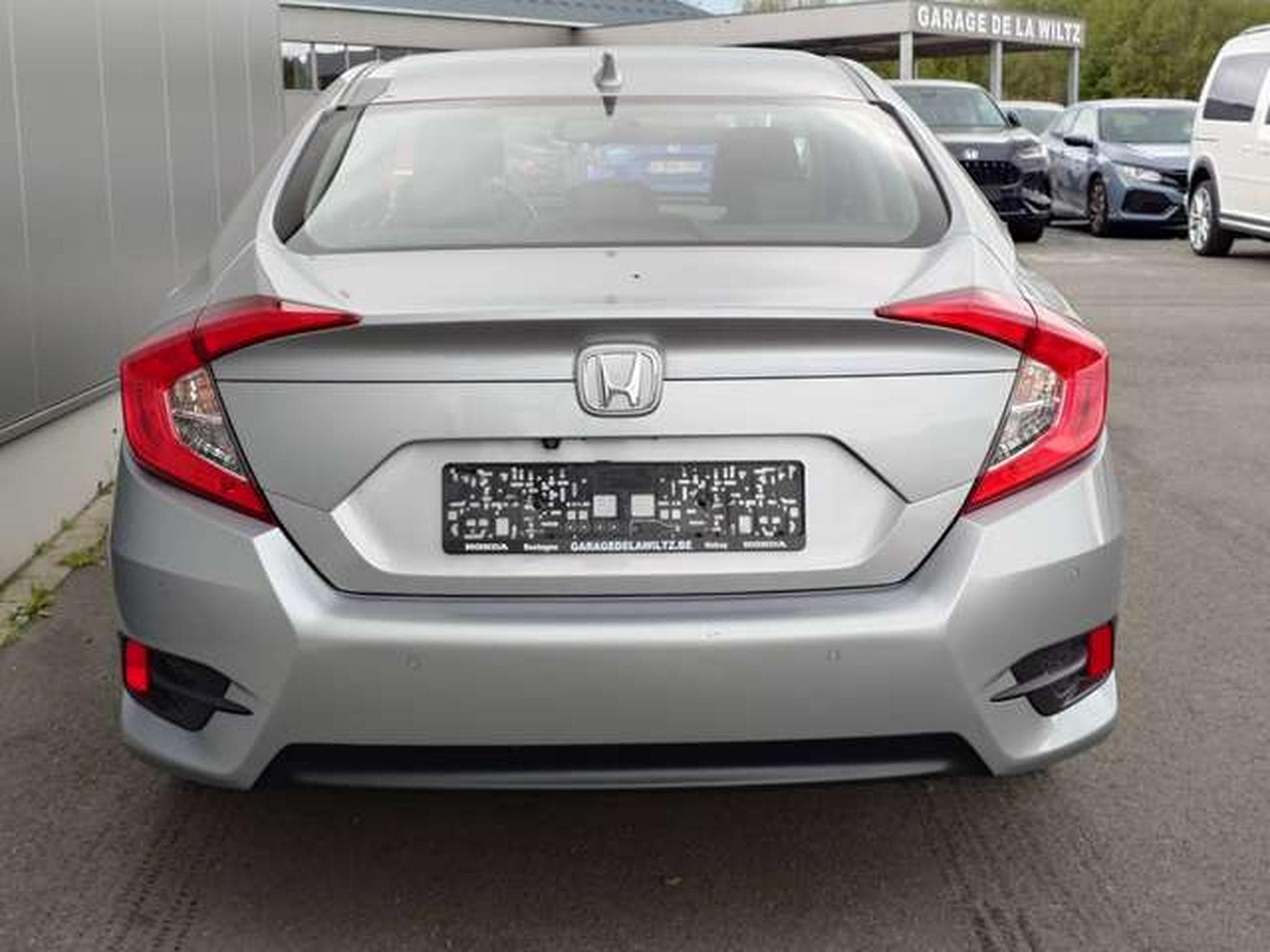 Honda Civic Civic 1.5 i-VTEC 182 Executive AUTOMATIQUE (2018) - Photo 6