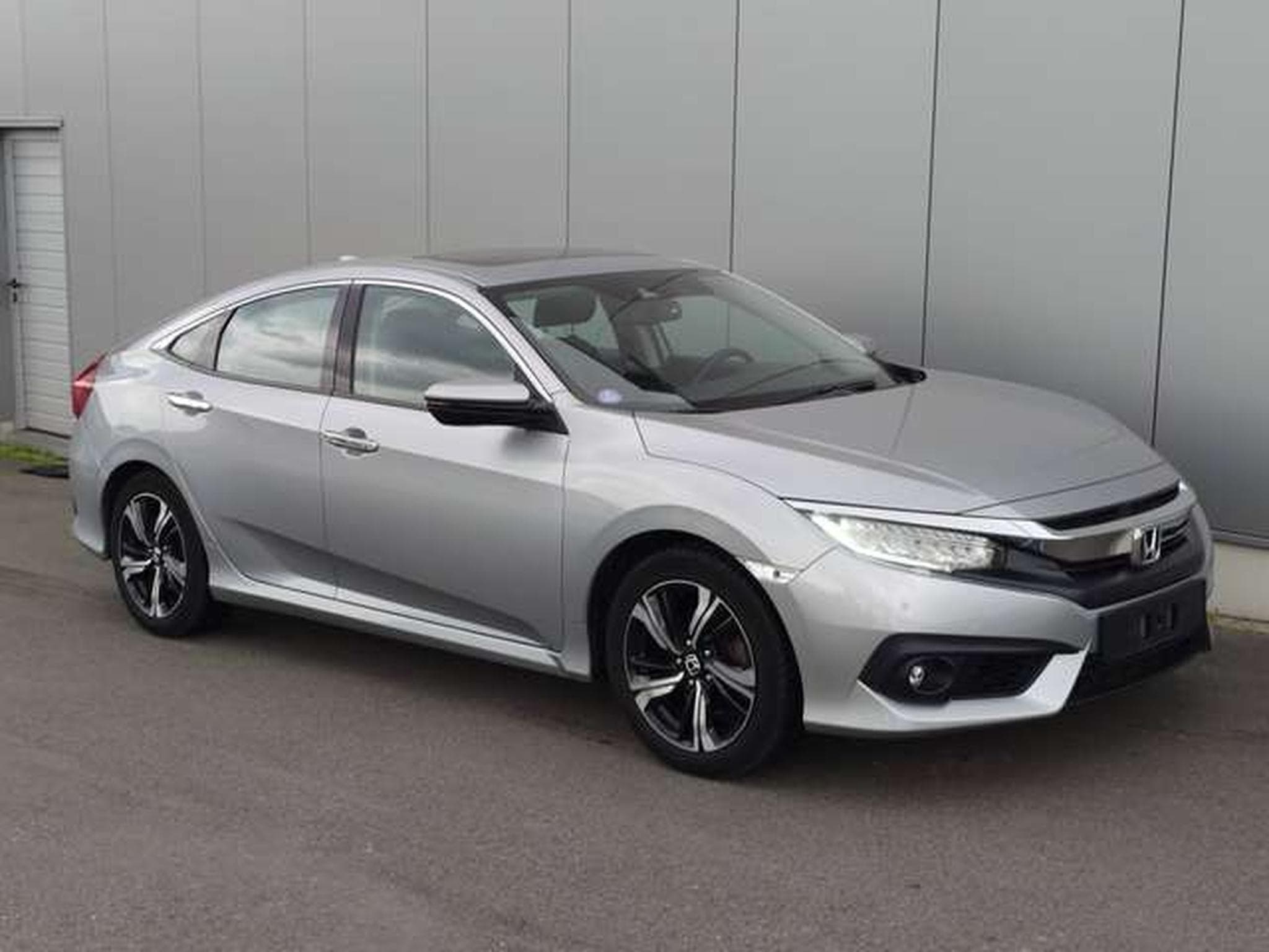 Honda Civic Civic 1.5 i-VTEC 182 Executive AUTOMATIQUE (2018) - Photo 3
