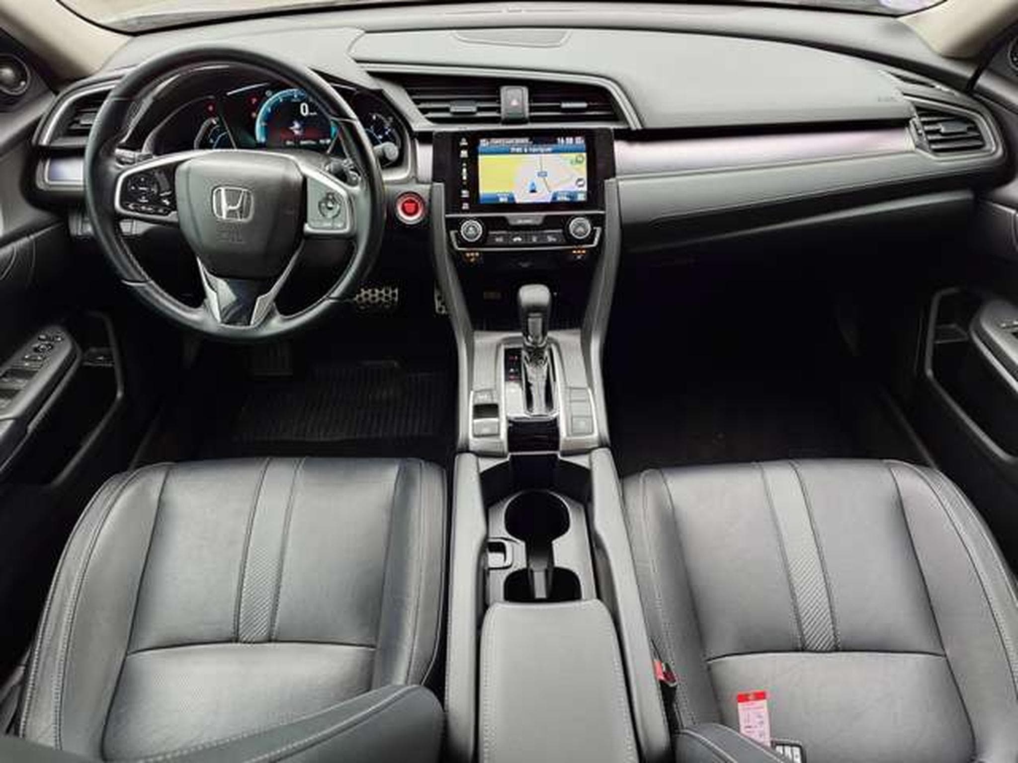 Honda Civic Civic 1.5 i-VTEC 182 Executive AUTOMATIQUE (2018) - Photo 7