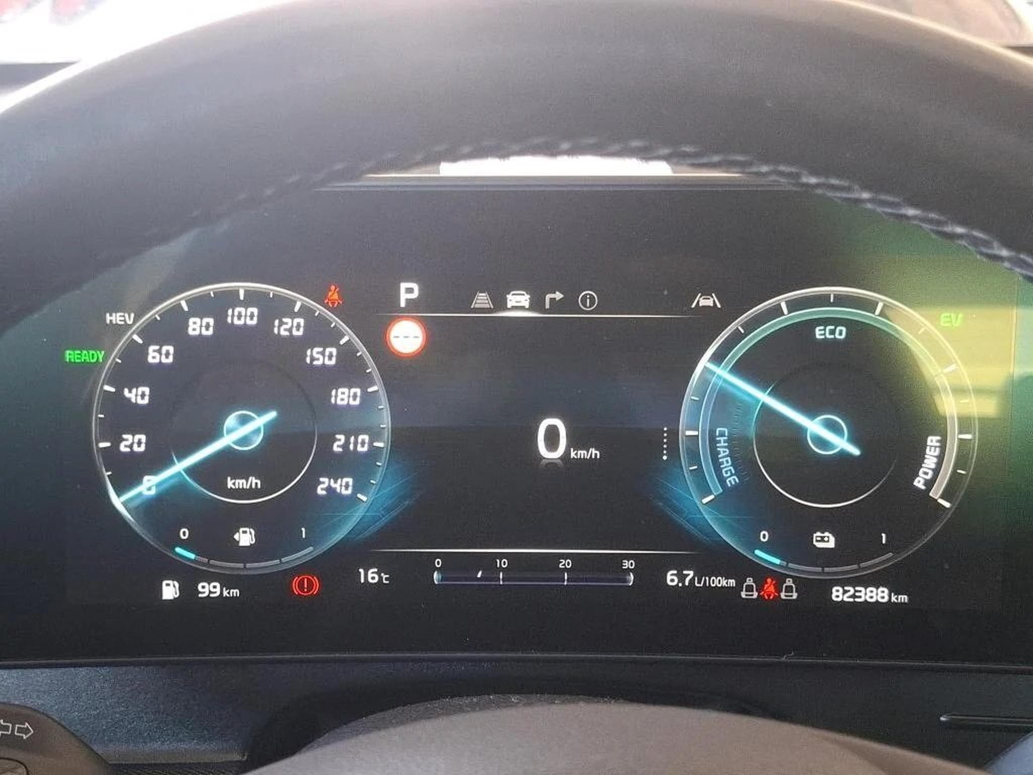 Kia Sportage DESIGN (2023) - Photo 2