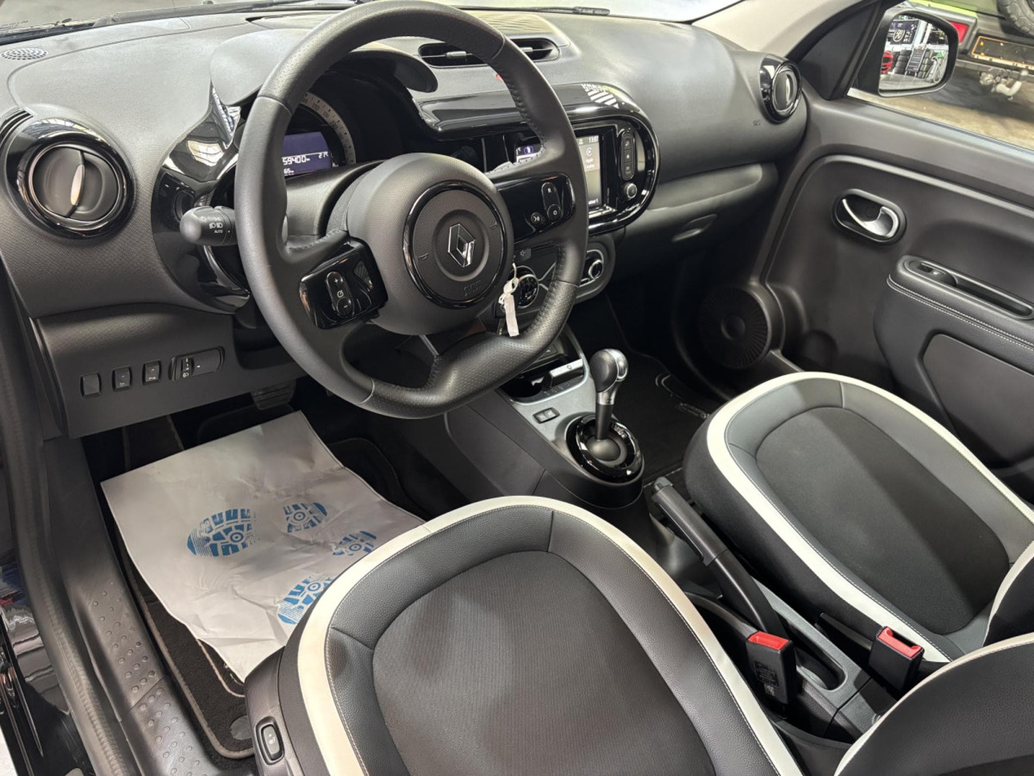 Renault Twingo Urban Night X 23kWh (2022) - Photo 9