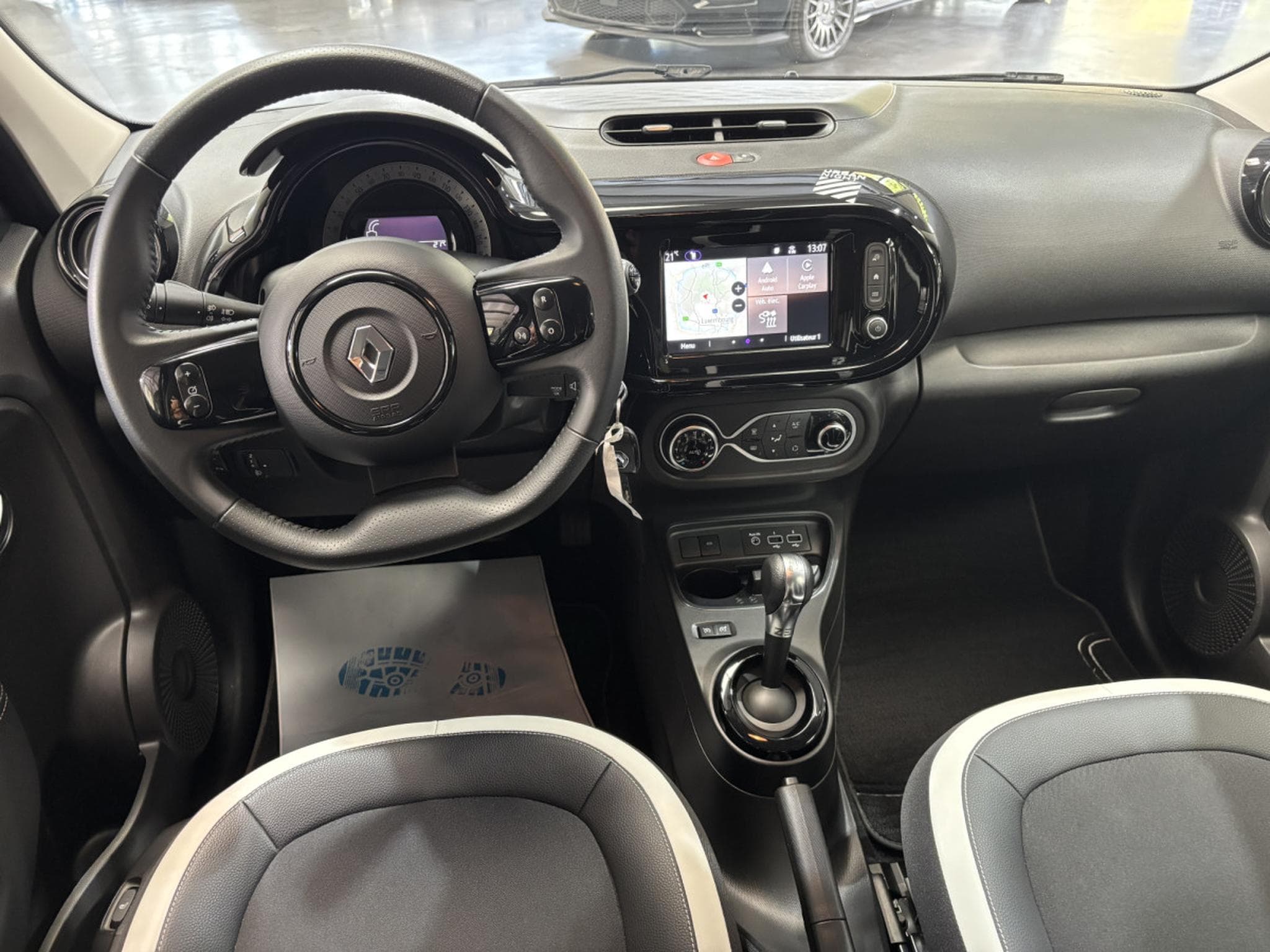 Renault Twingo Urban Night X 23kWh (2022) - Photo 10