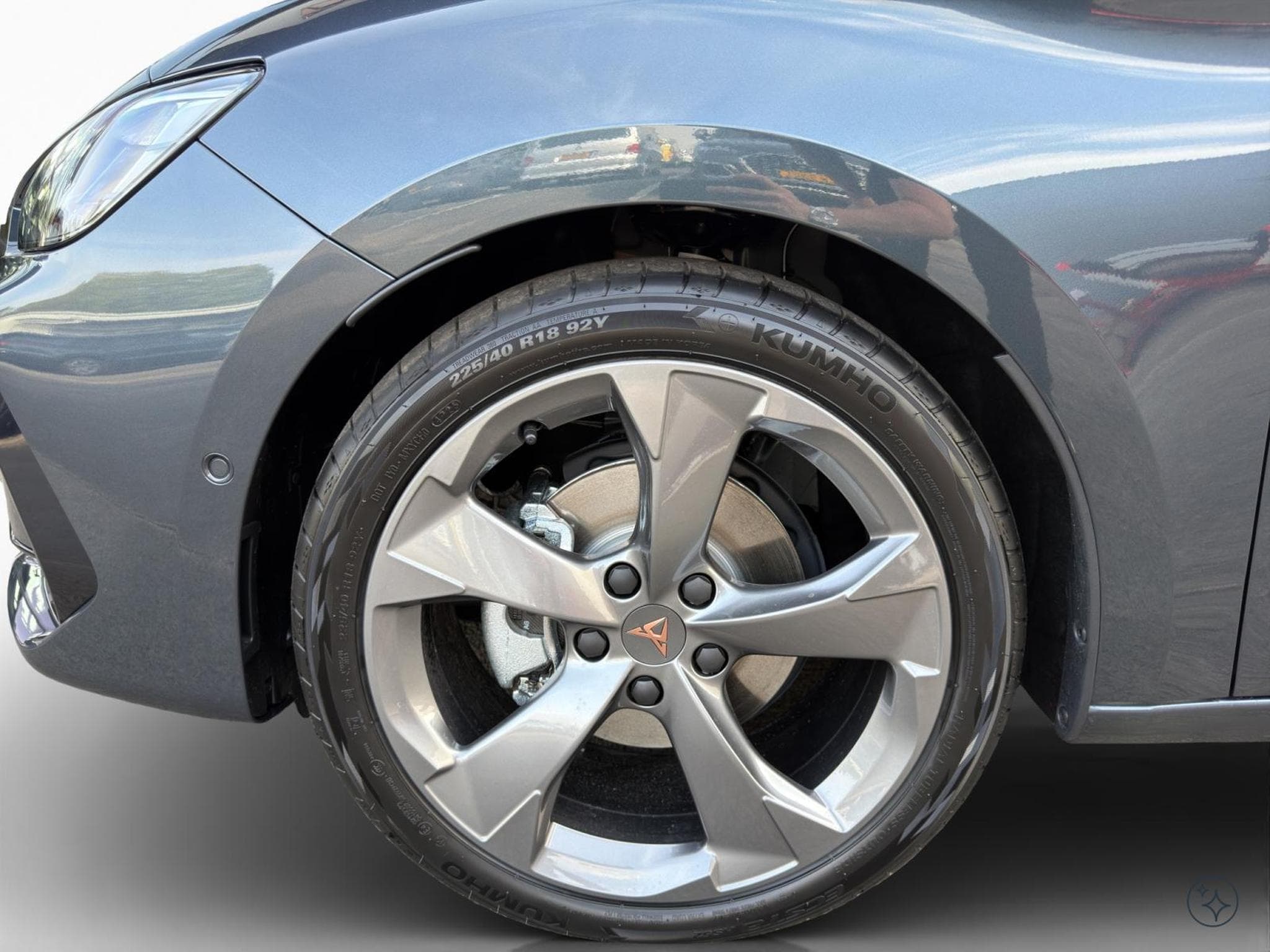 Cupra Leon 1.5 eTSI DSG (2026) - Photo 8