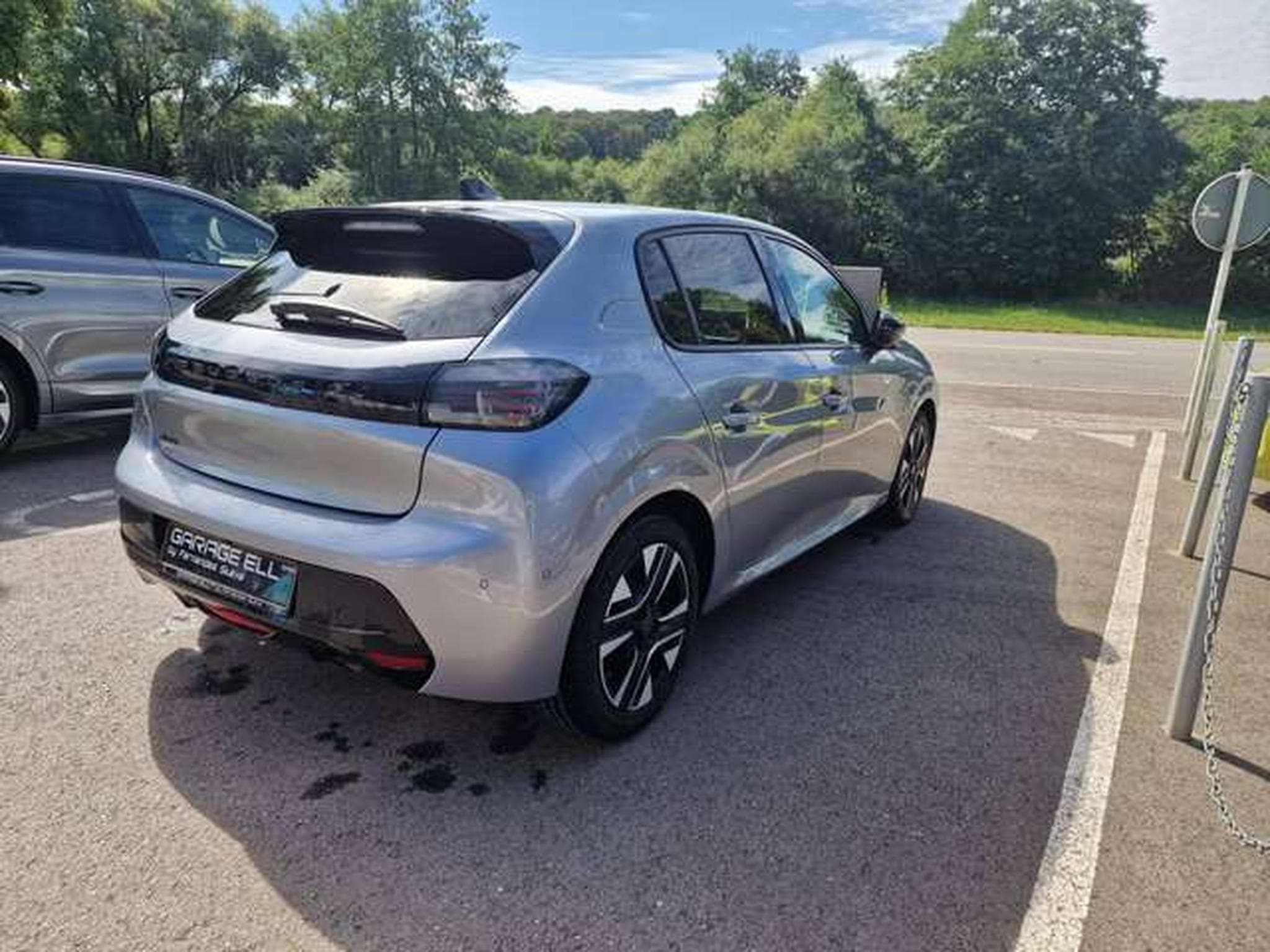 Peugeot 208 Allure (2024) - Foto 3