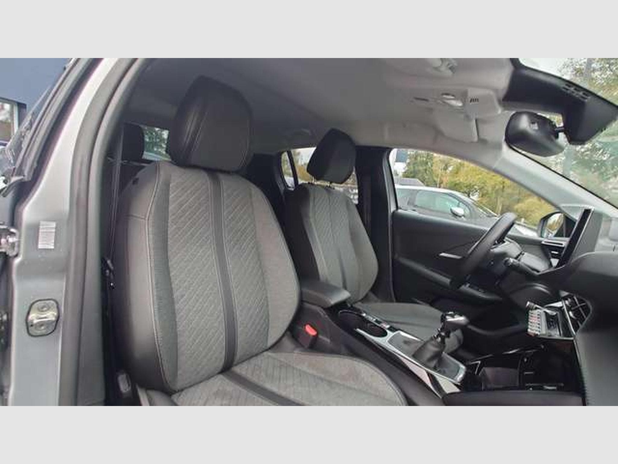 Peugeot 208 Allure (2024) - Foto 7