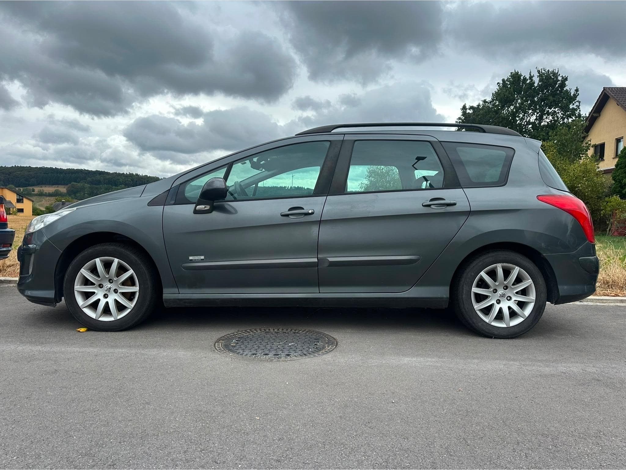 Peugeot 308 SW (2010) - Photo 1