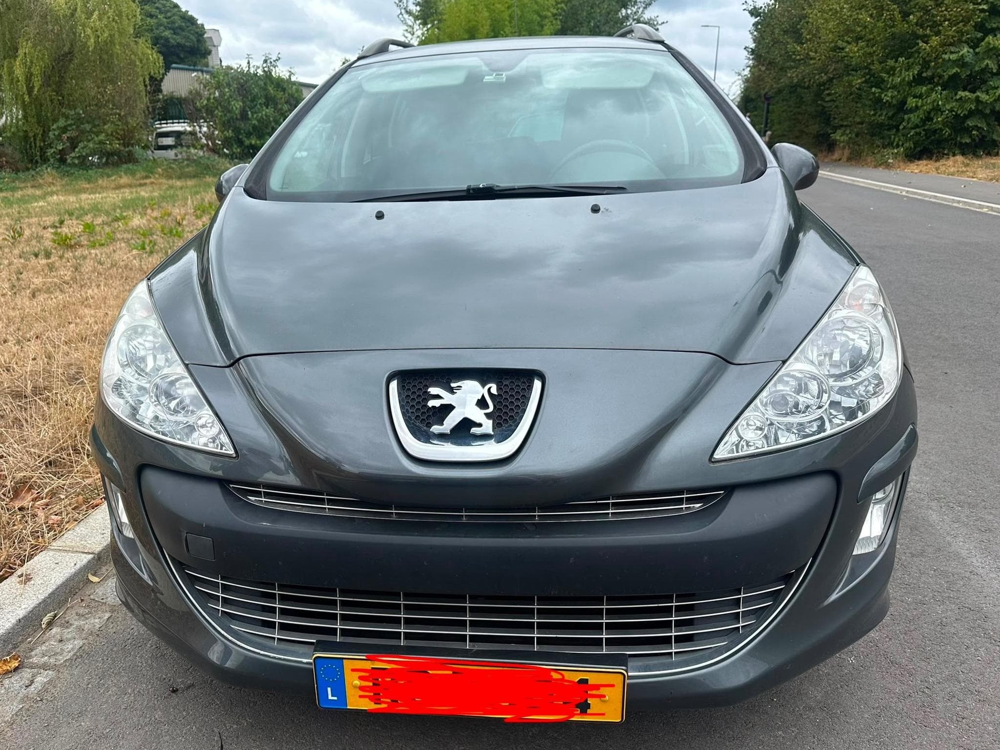 Peugeot 308 SW (2010) - Photo 2